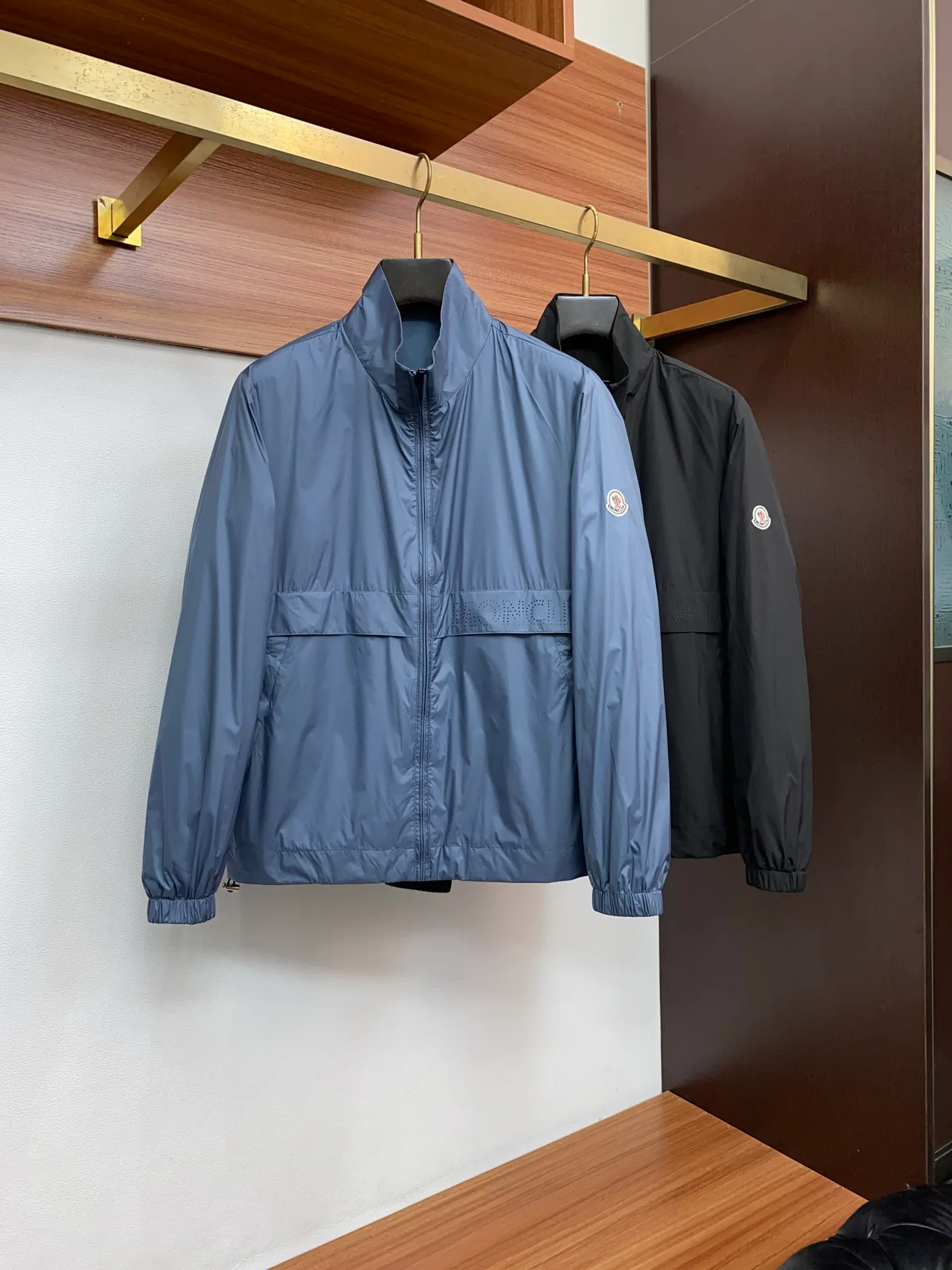 Куртки И Пуховики Мужские Moncler 11790541