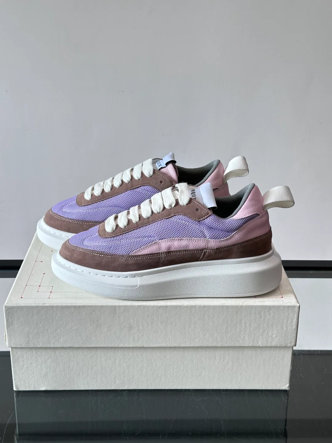 Кроссовки Женские Alexander Mcqueen 17799793