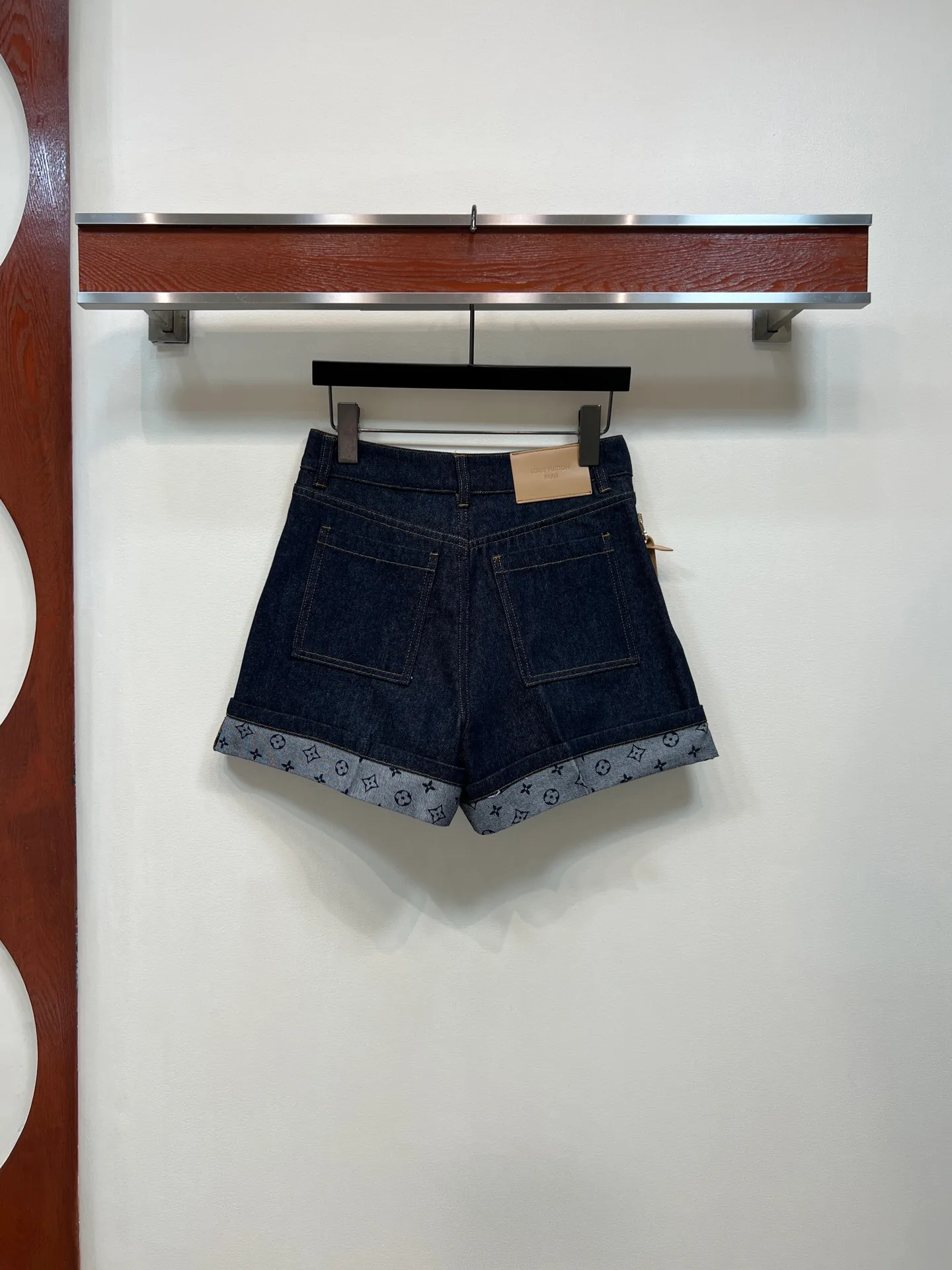 Шорты Женские Louis Vuitton 11006765