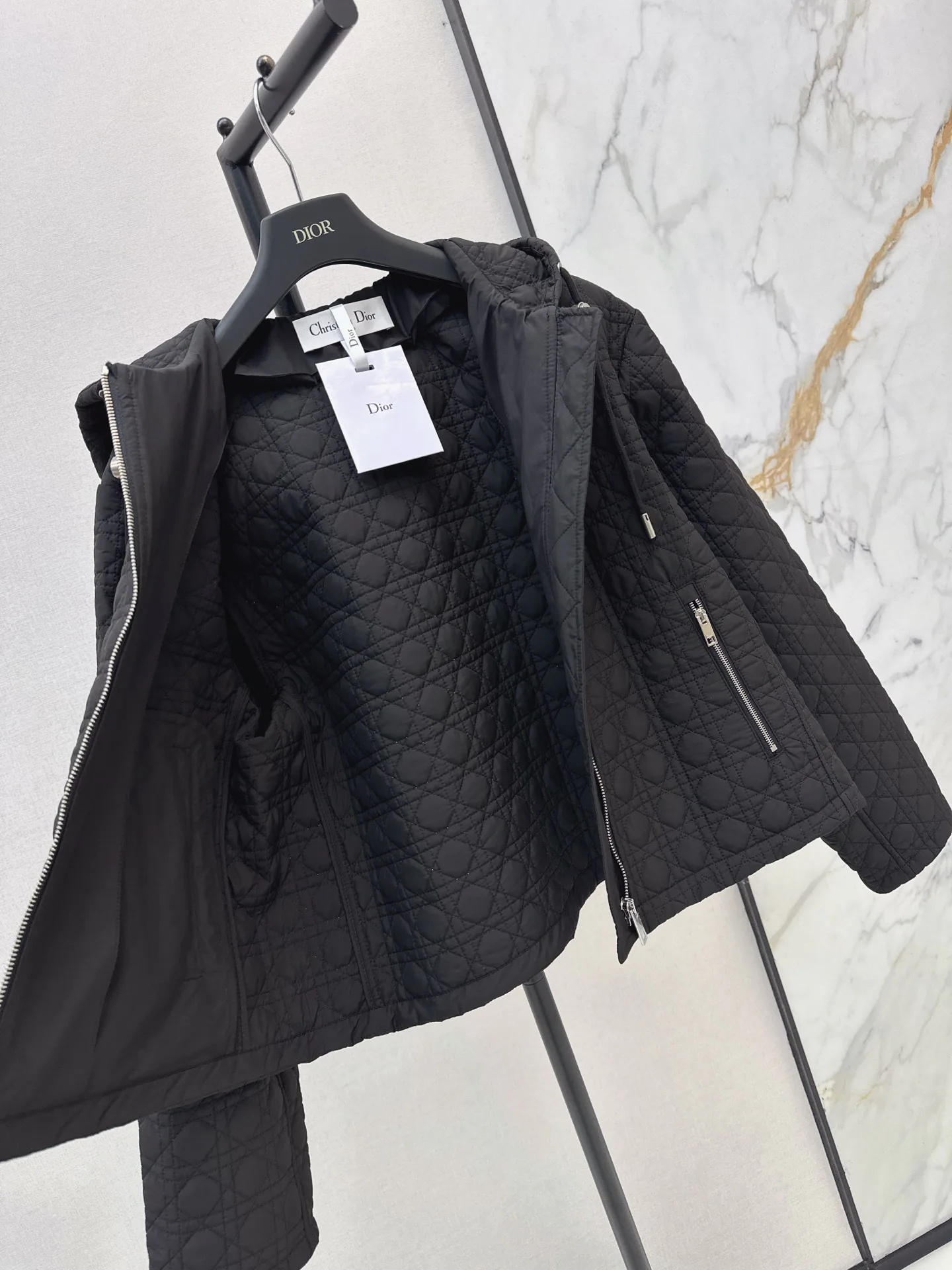 Куртки И Пуховики Женские Christian Dior 18031441