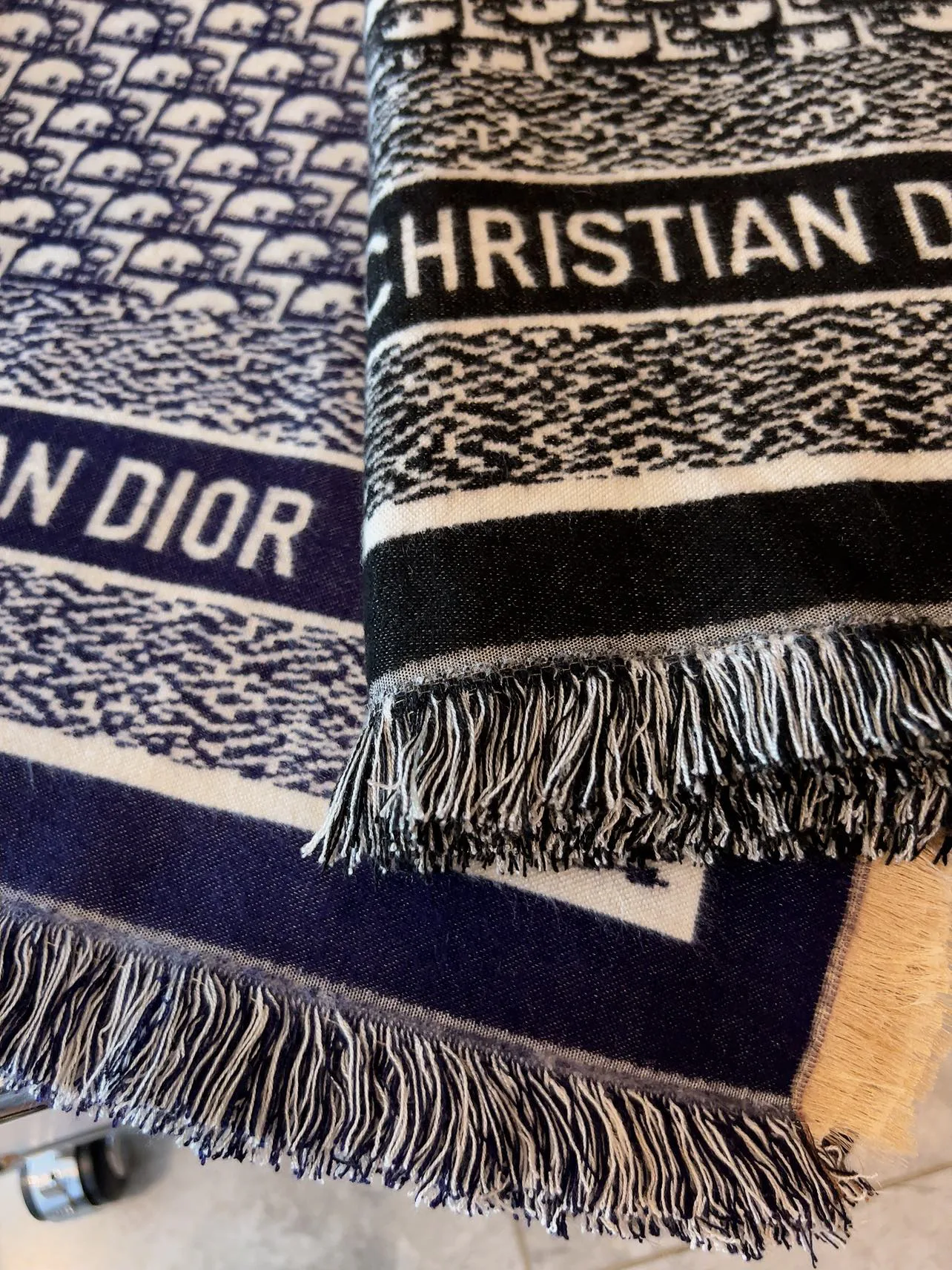 Шарфы Christian Dior 18322629