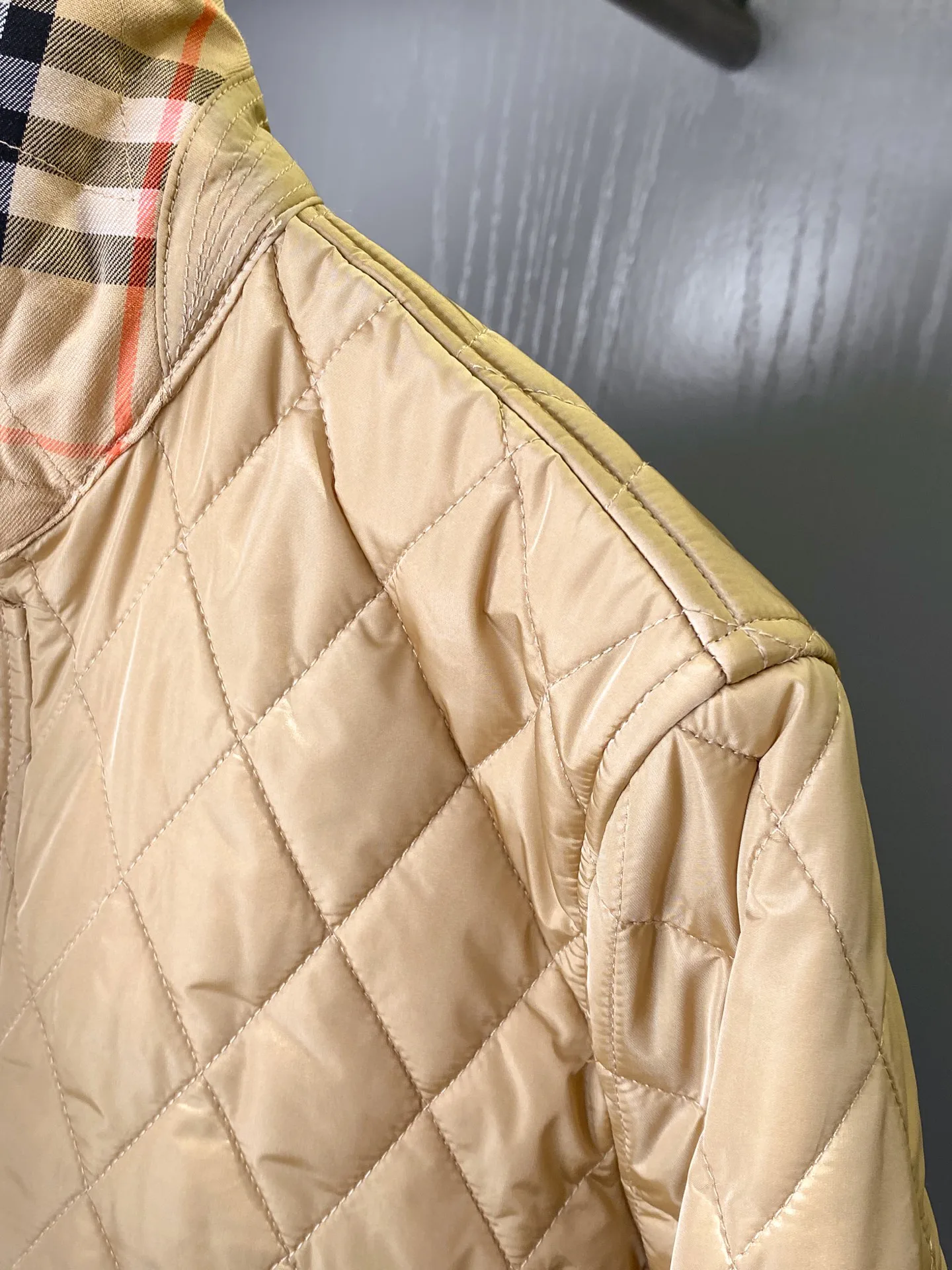 Куртки И Пуховики Женские Burberry 18512999