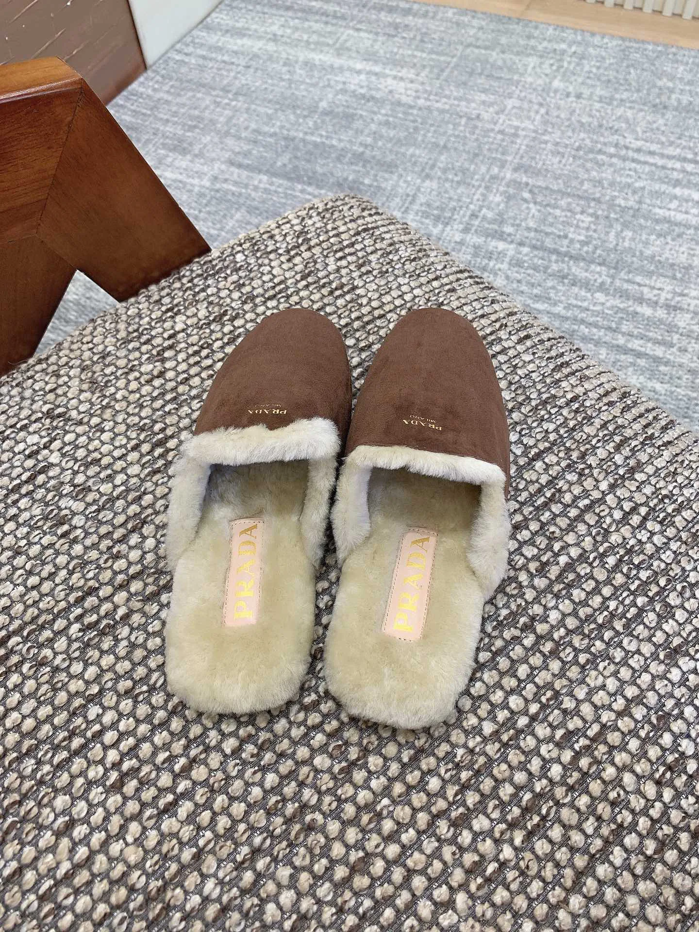 Тапочки Женские Prada 3452774