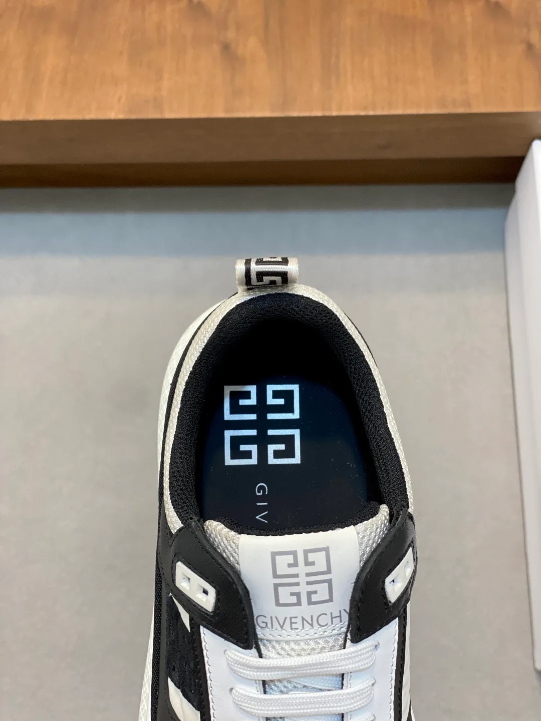 Кроссовки Мужские Givenchy 211565