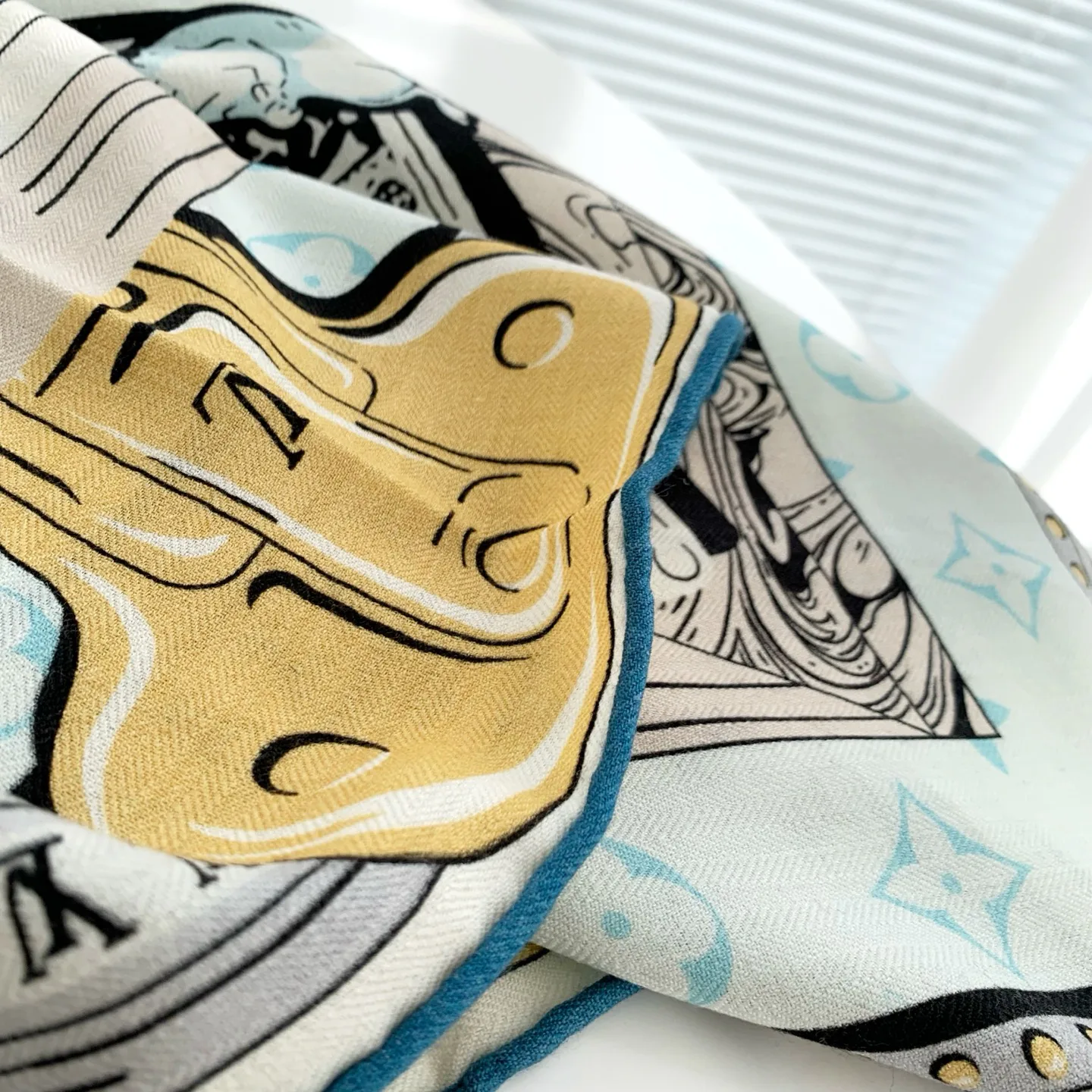 Шарфы Louis Vuitton 476114