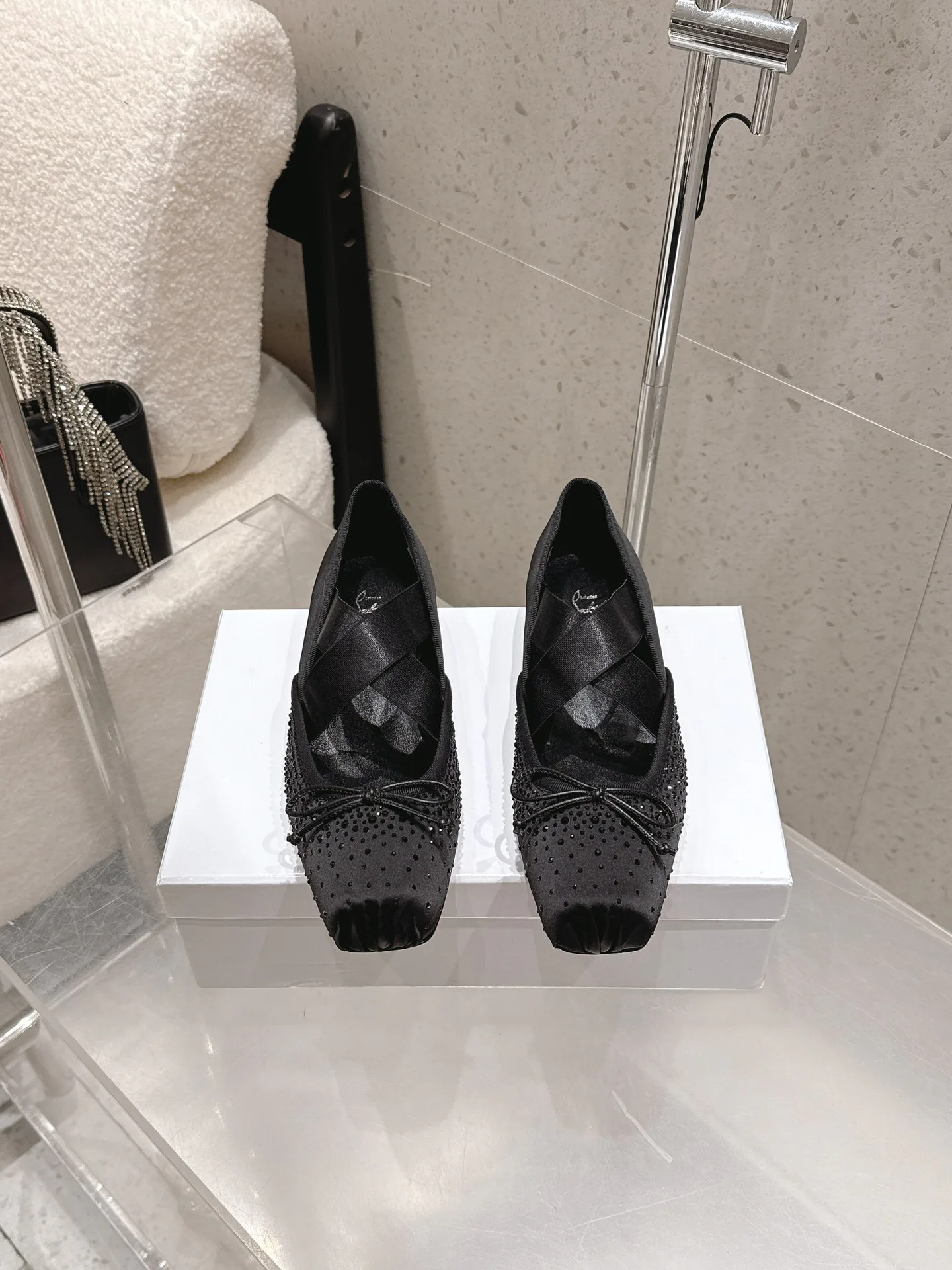 Босоножки Женские Christian Louboutin 13078795
