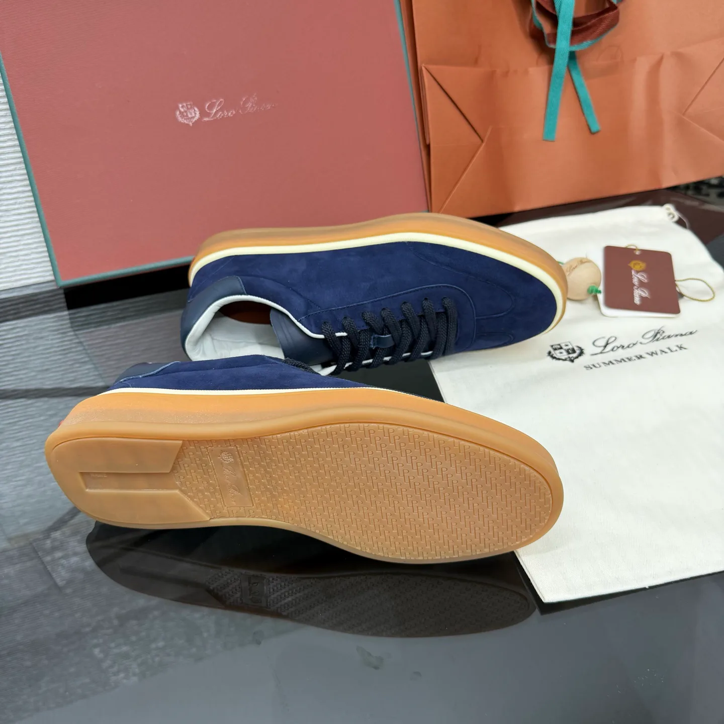 Кроссовки Женские Loro Piana 17955584