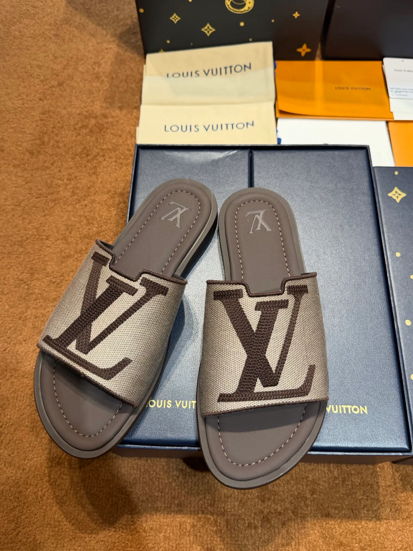 Шлепанцы Мужские Louis Vuitton 17342956