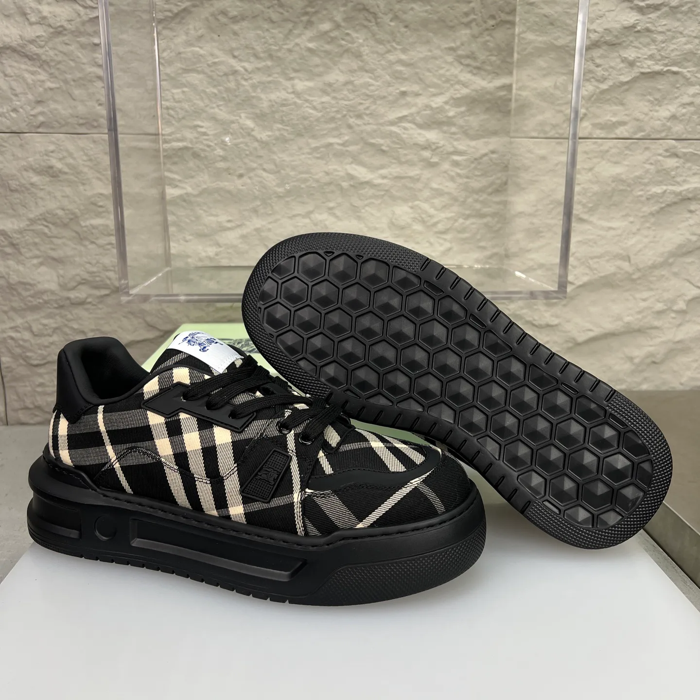 Кроссовки Мужские Burberry 11638116