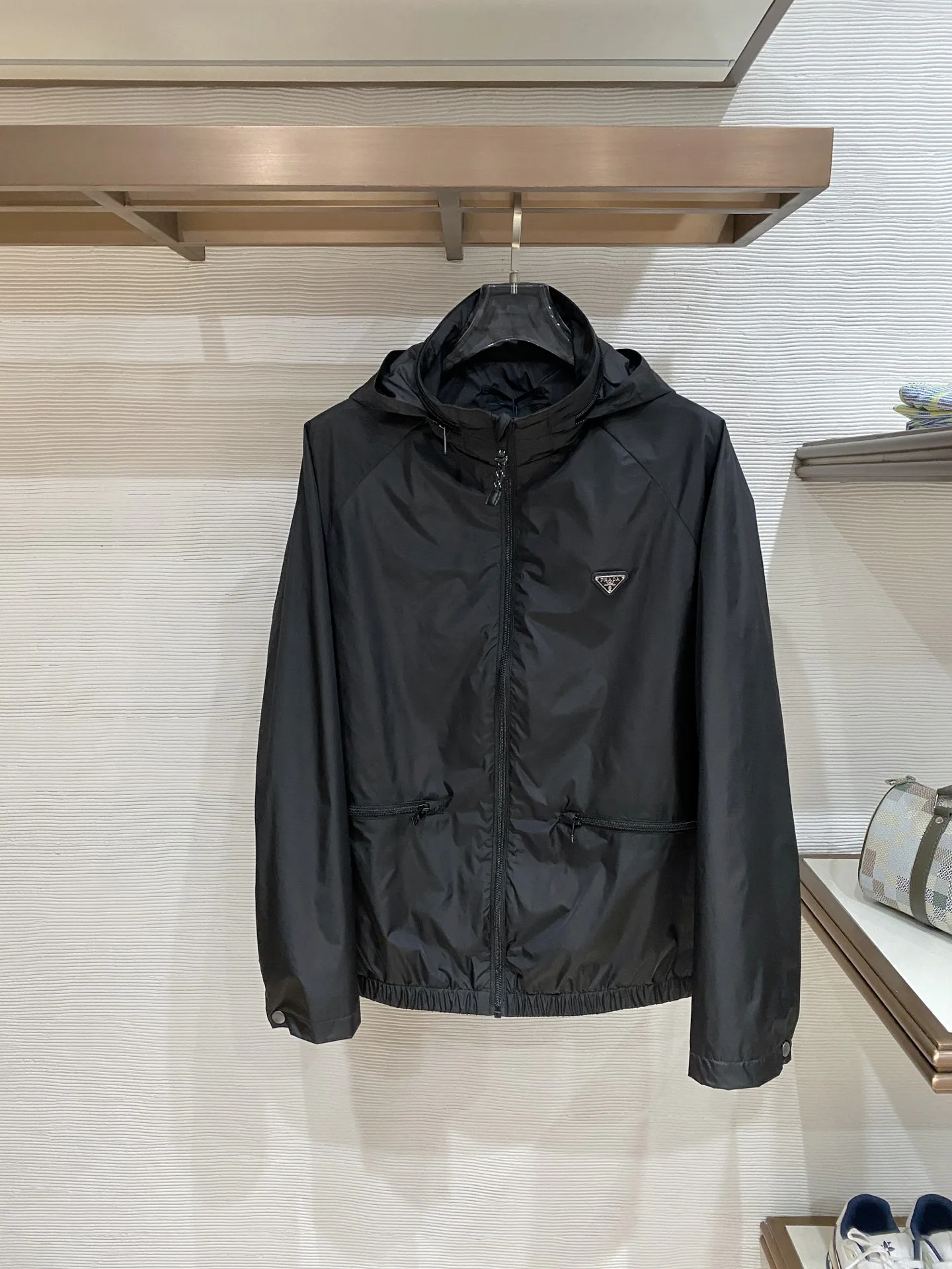 Куртки И Пуховики Мужские Prada 11504108