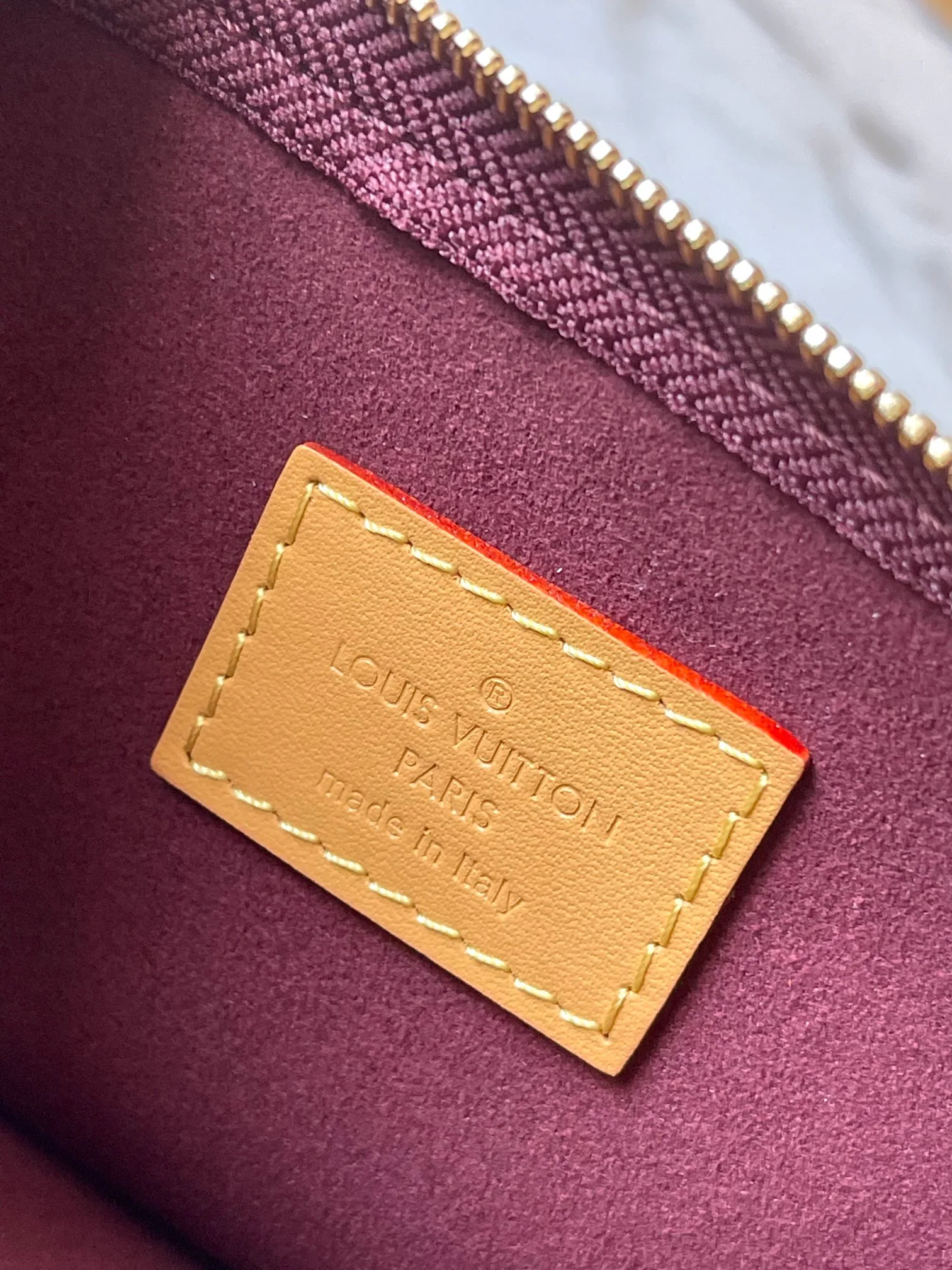 Классические Сумки Женские Louis Vuitton 18170477