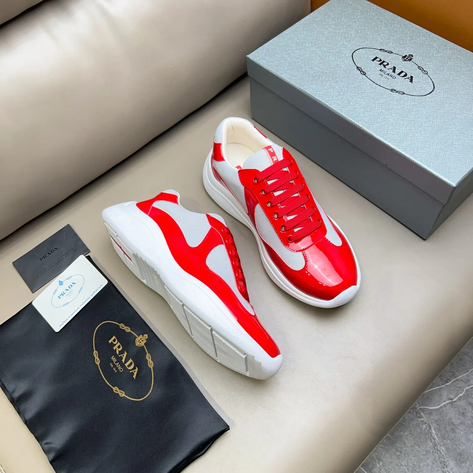 Кроссовки Женские Prada 17636257