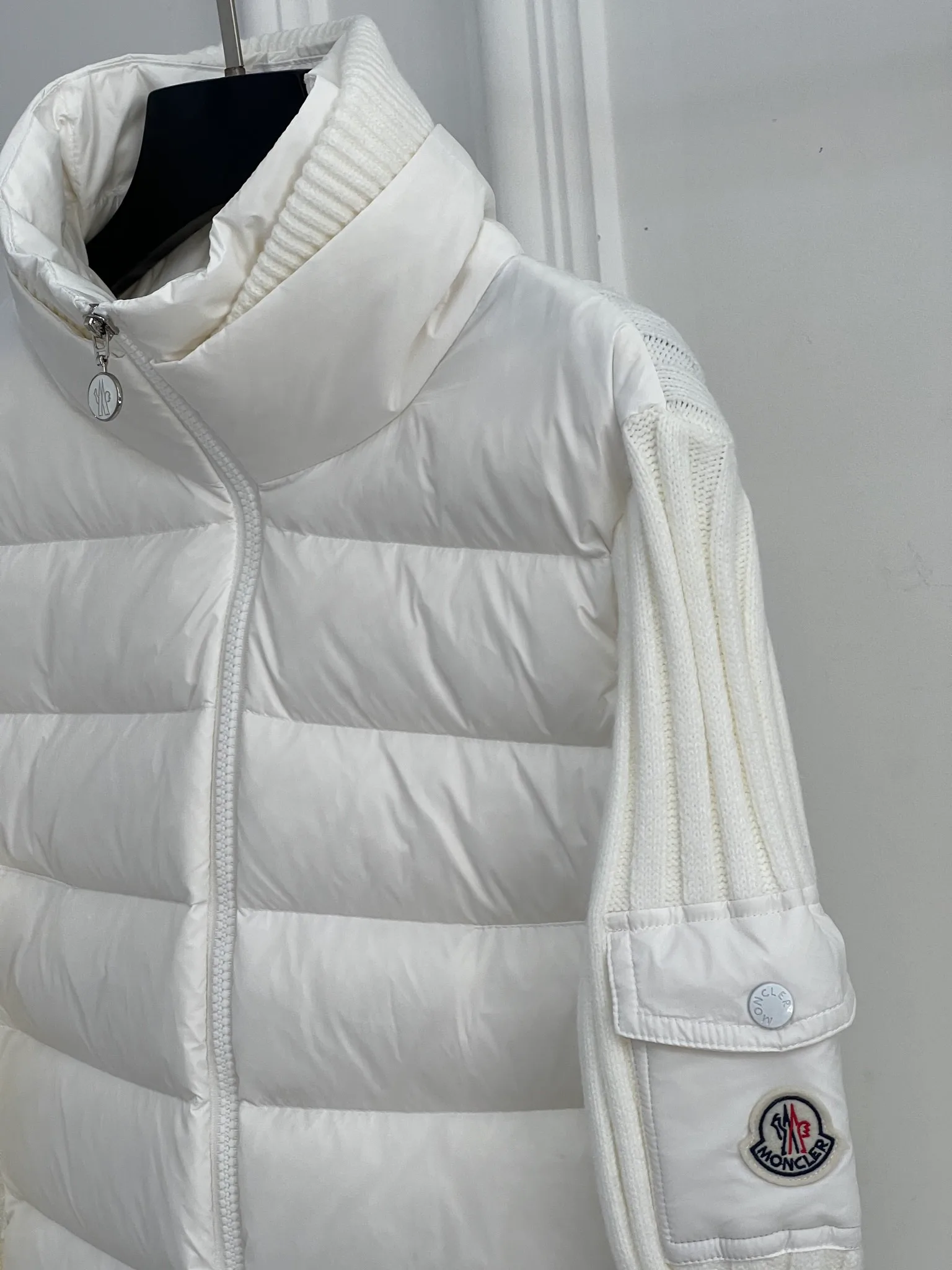 Куртки И Пуховики Женские Moncler 18416279