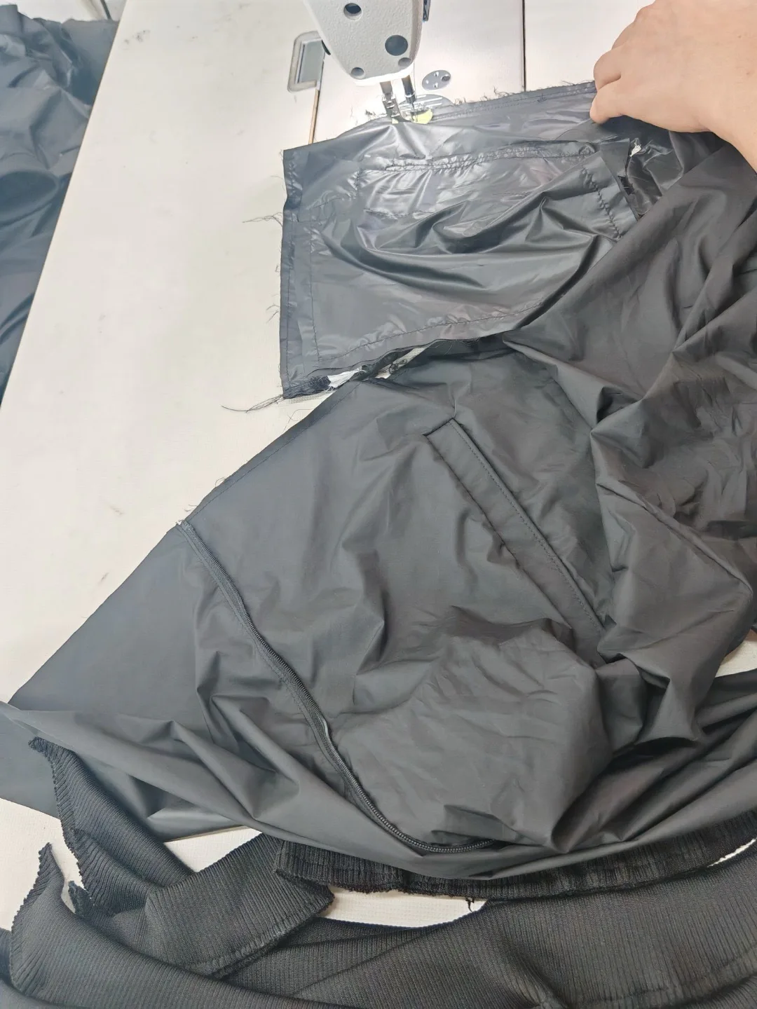 Куртки И Пуховики Мужские Moncler 17468332
