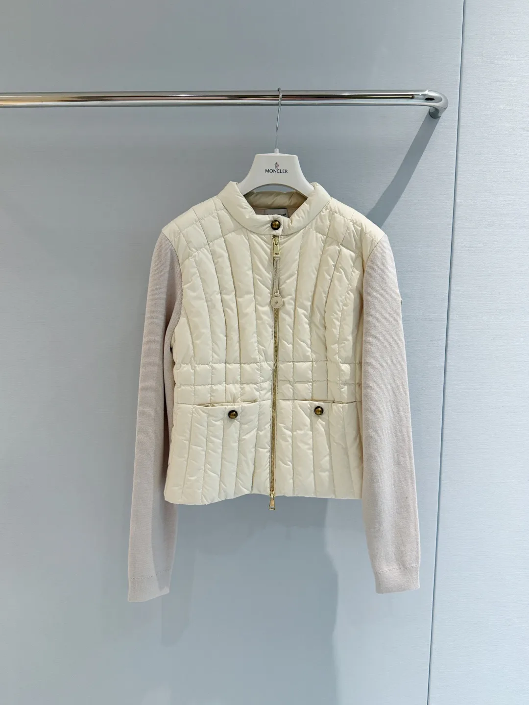Куртки И Пуховики Женские Moncler 18184927
