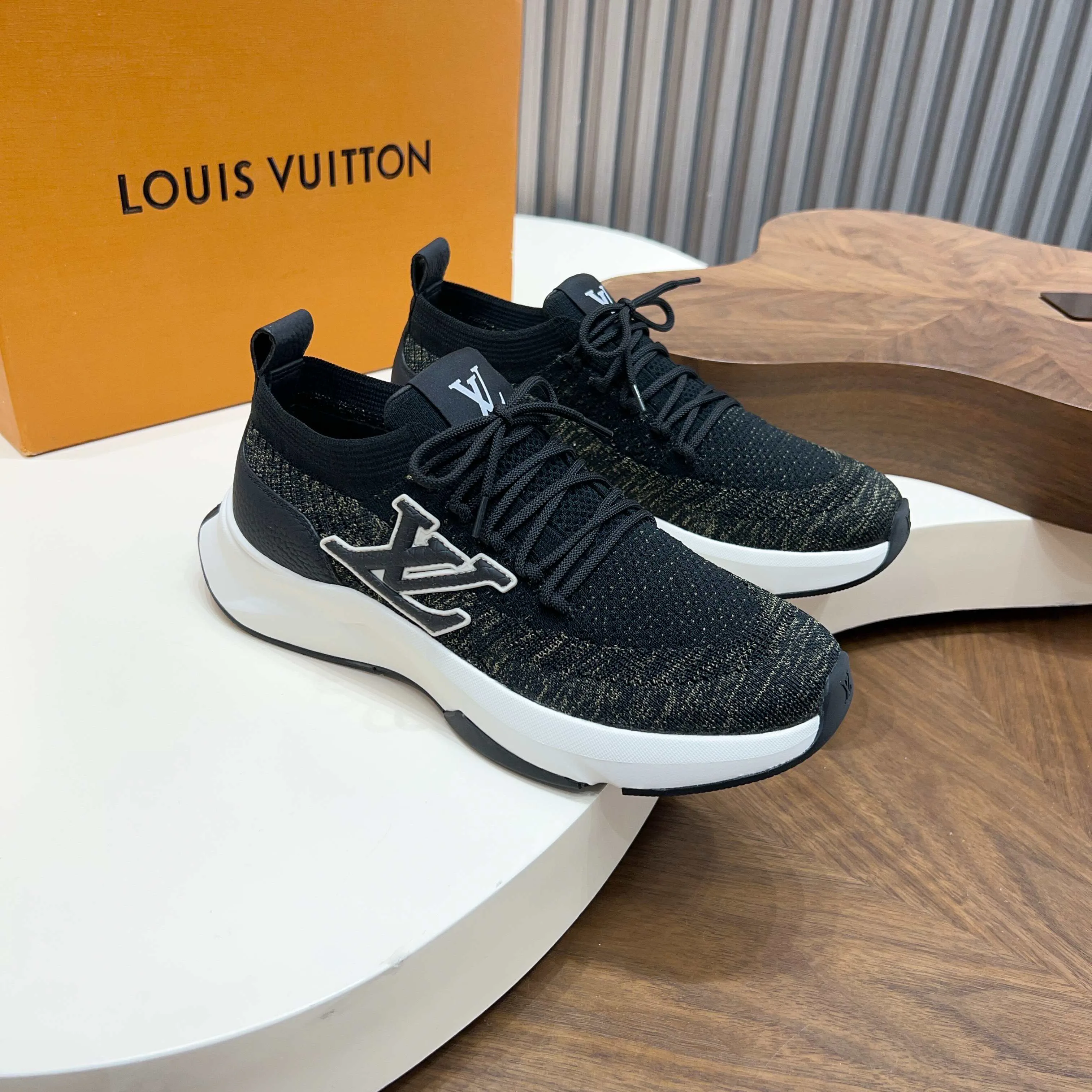 Кроссовки Мужские Louis Vuitton 17916668