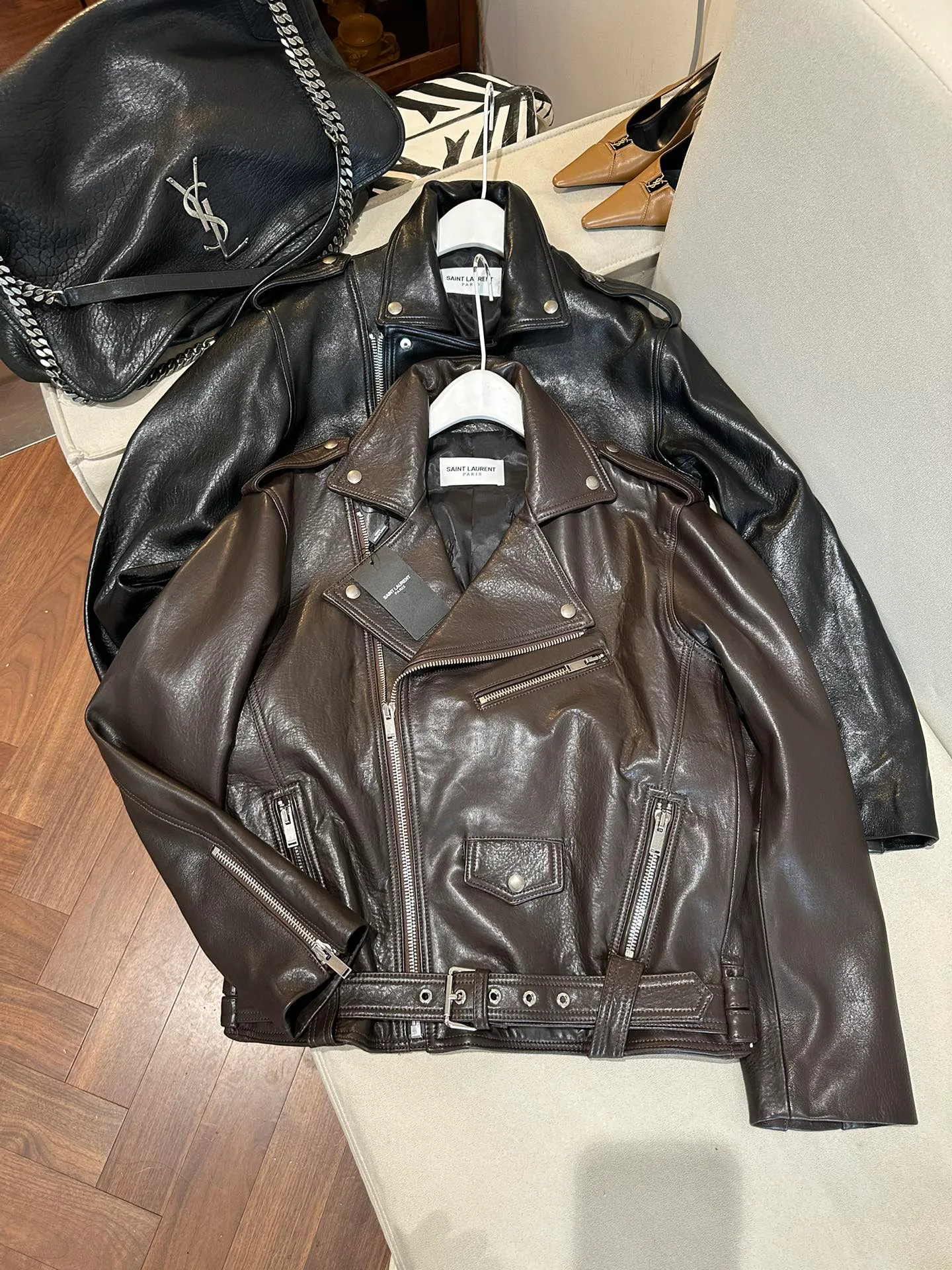 Кожаные Куртки И Дублёнки Женские Saint Laurent 11679688