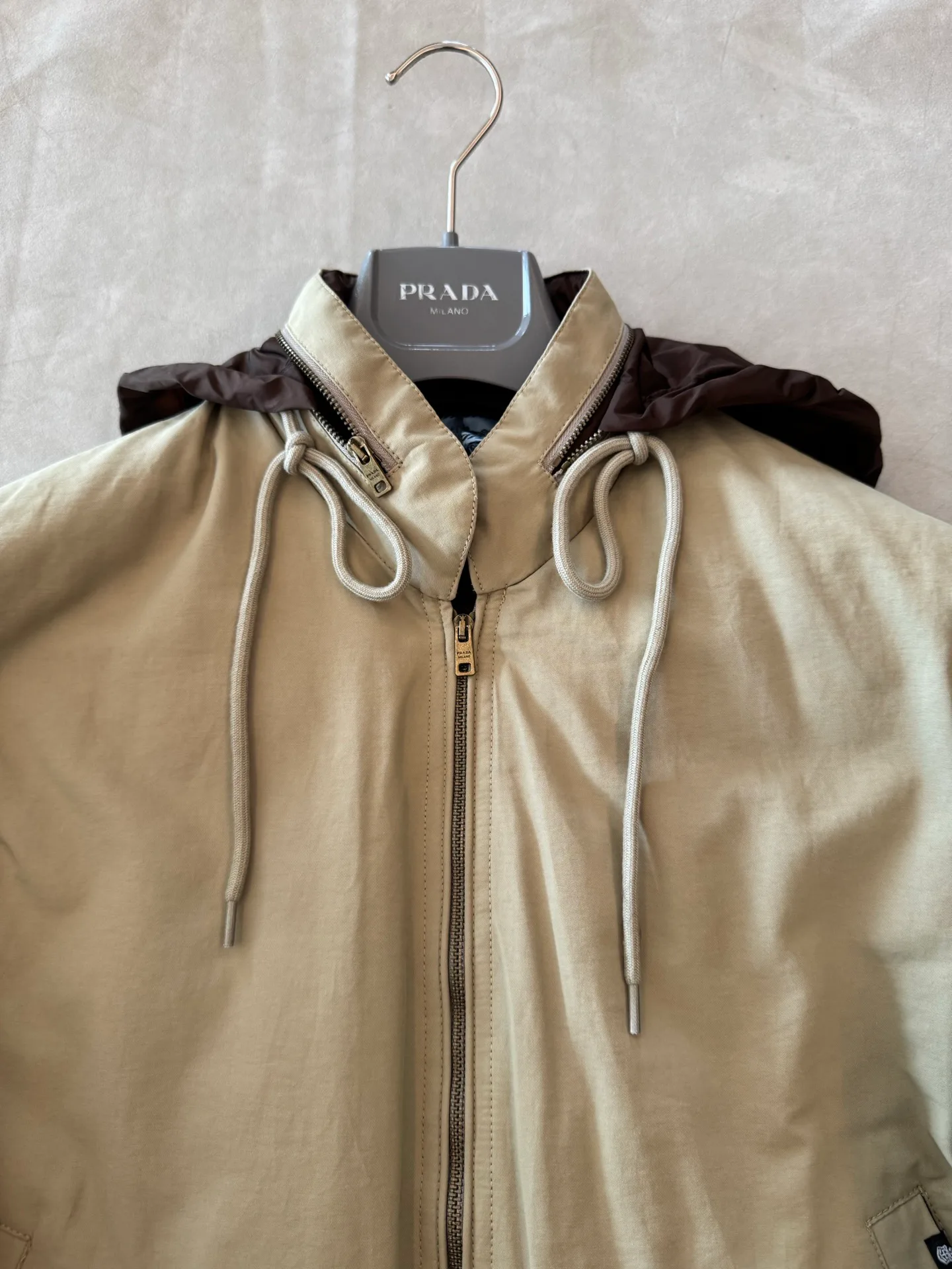 Куртки И Пуховики Женские Prada 19174978