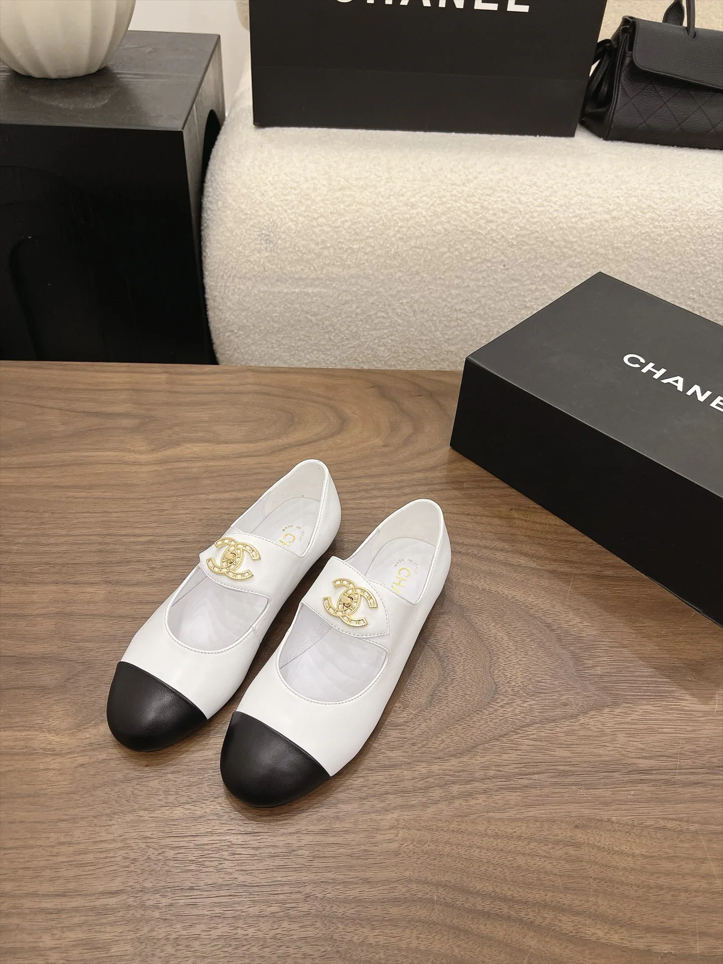 Туфли Женские Chanel 17981659