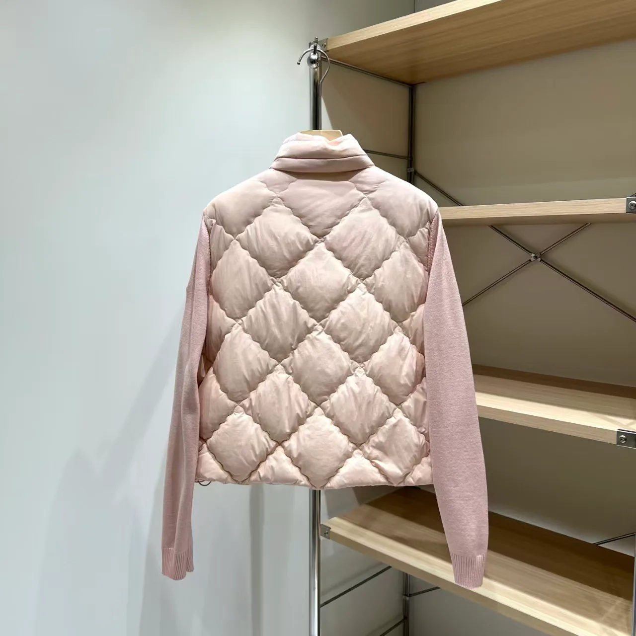Куртки И Пуховики Женские Moncler 18131411