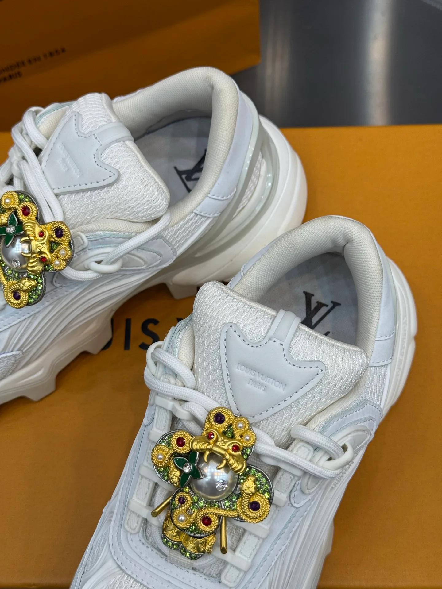 Кроссовки Женские Louis Vuitton 18202601