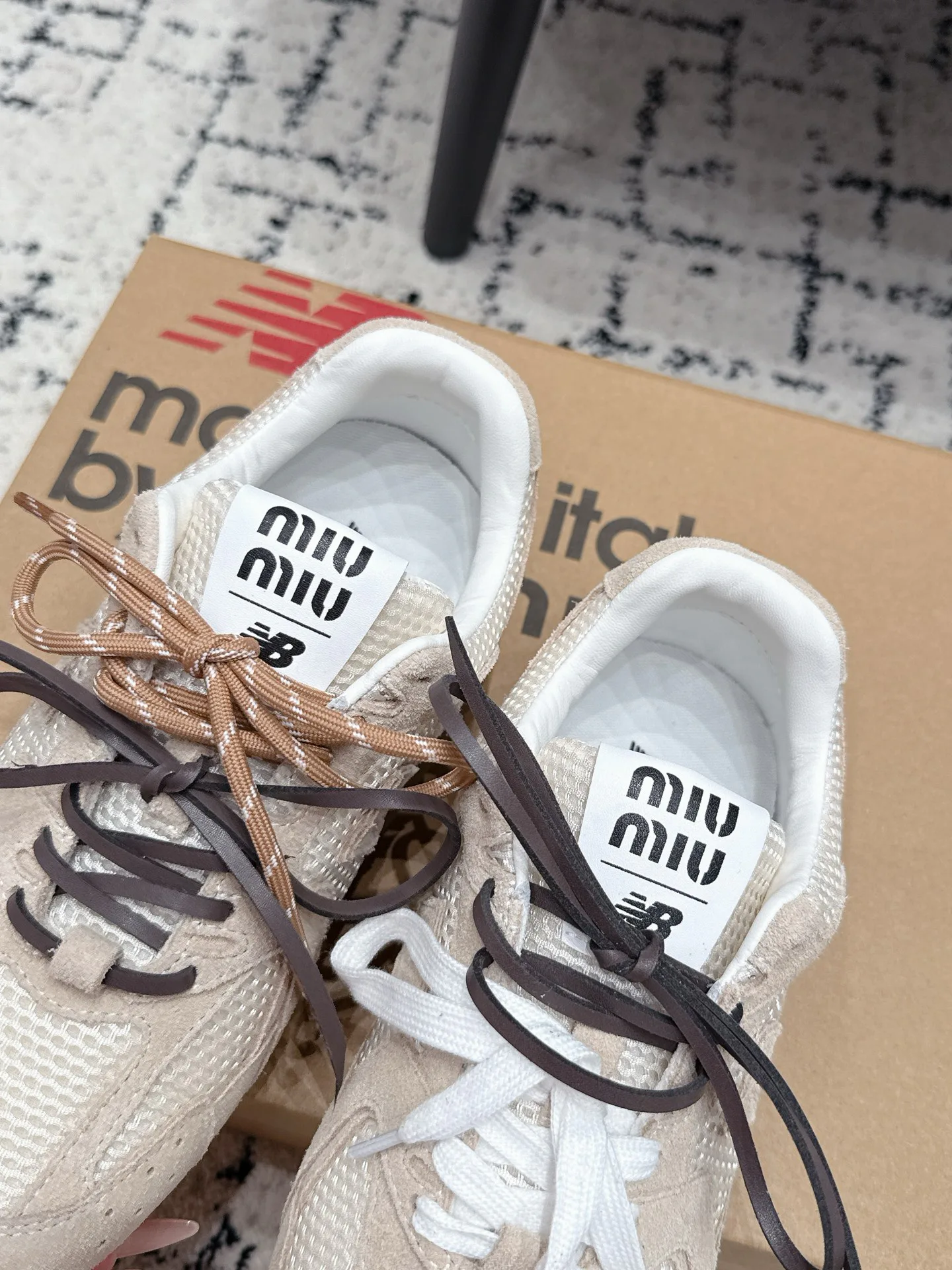 Кроссовки Женские Miu Miu 18409600