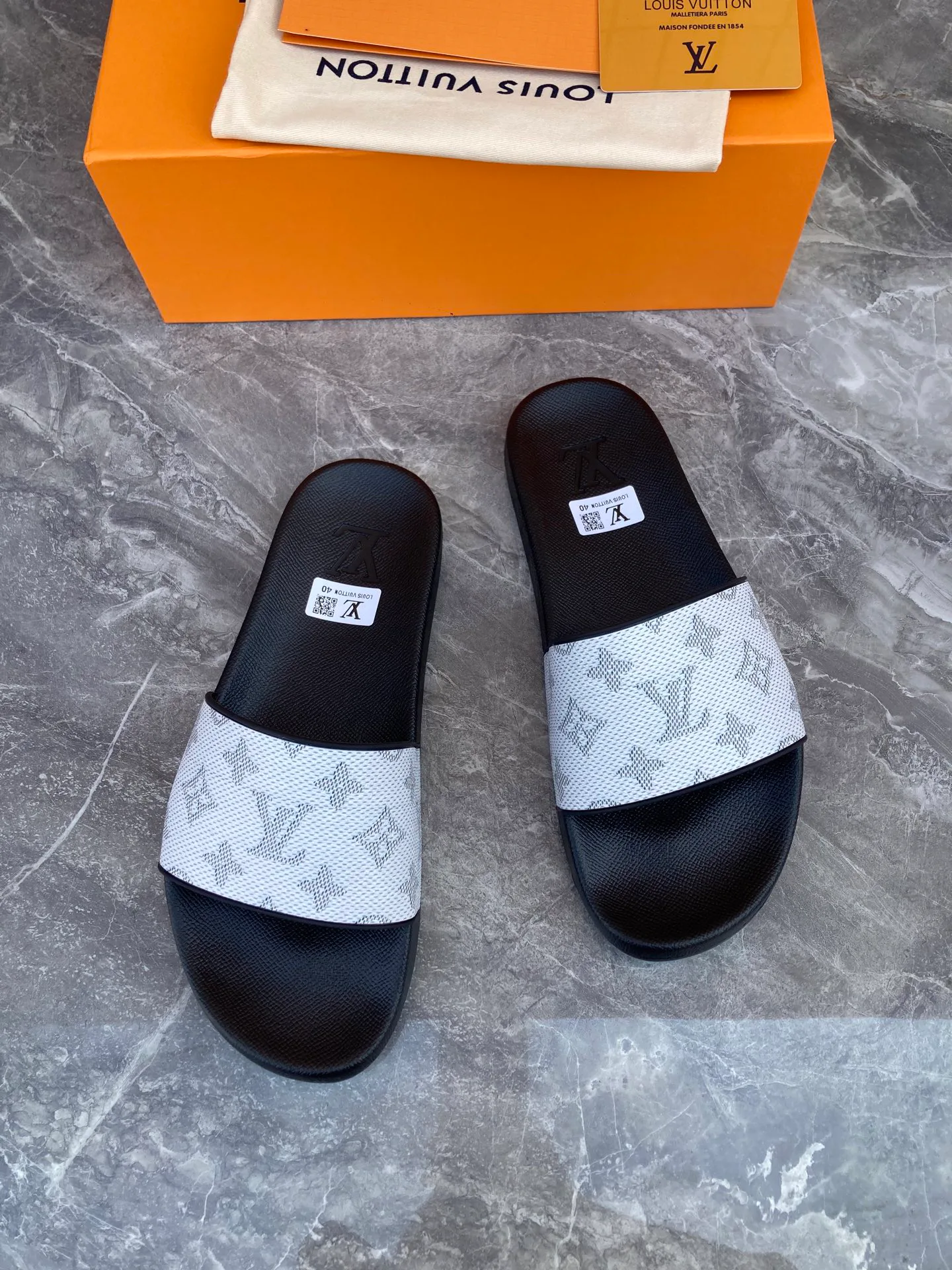 Шлепанцы Женские Louis Vuitton 5879851