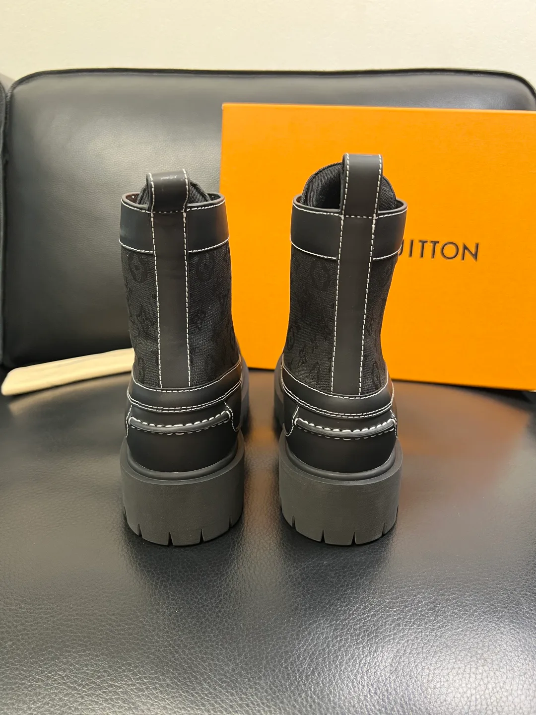 Ботинки Мужские Louis Vuitton 18417486
