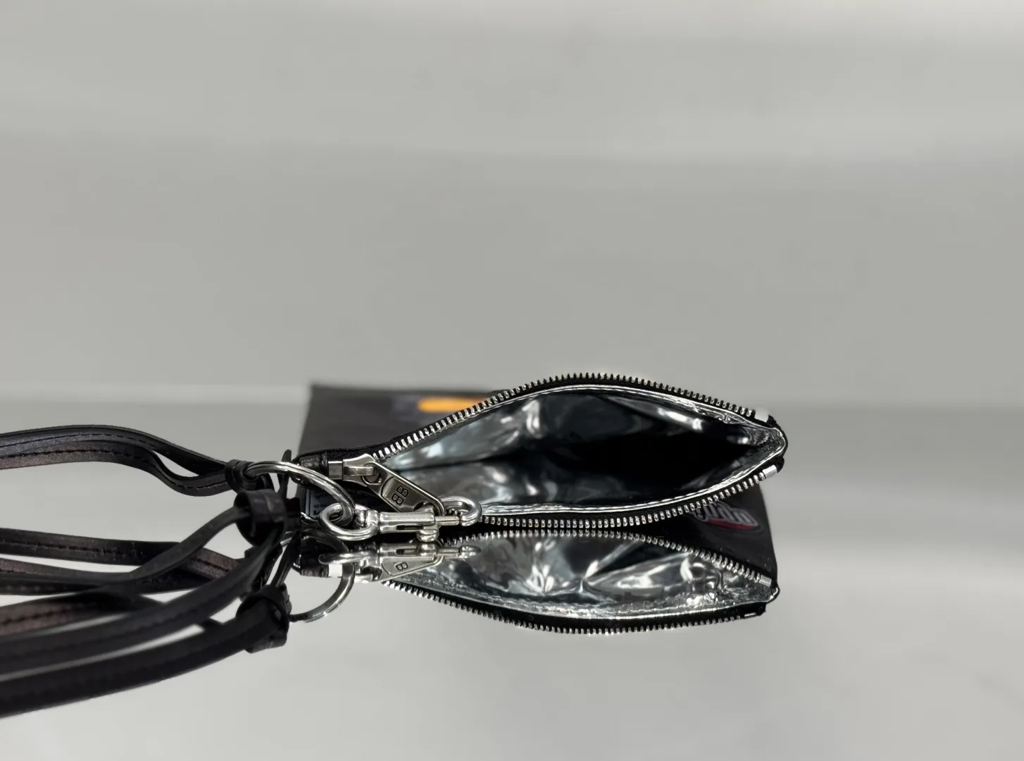 Сумки На Ремне Женские Balenciaga 18135797