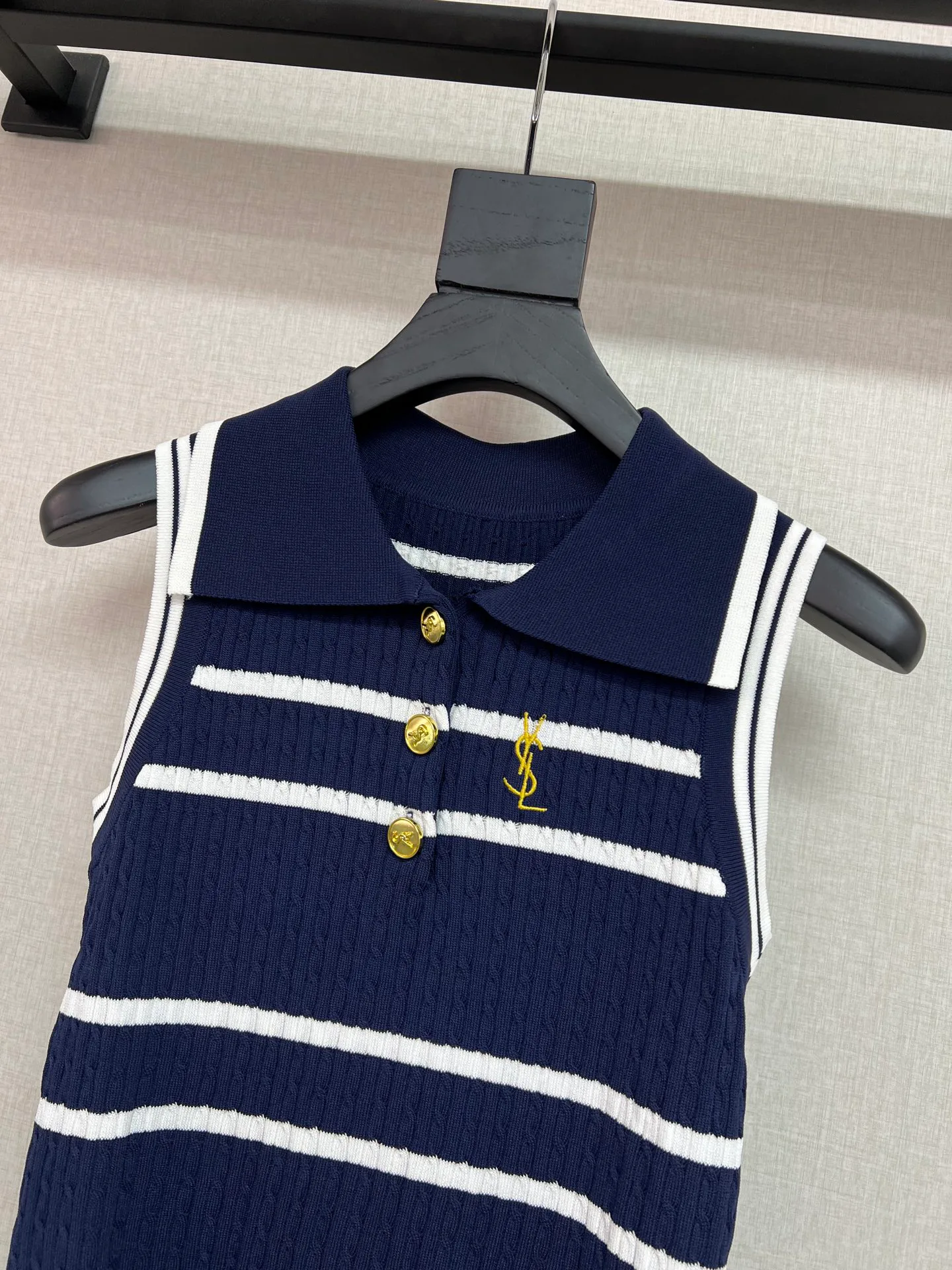 Топы Женские Saint Laurent 13410366