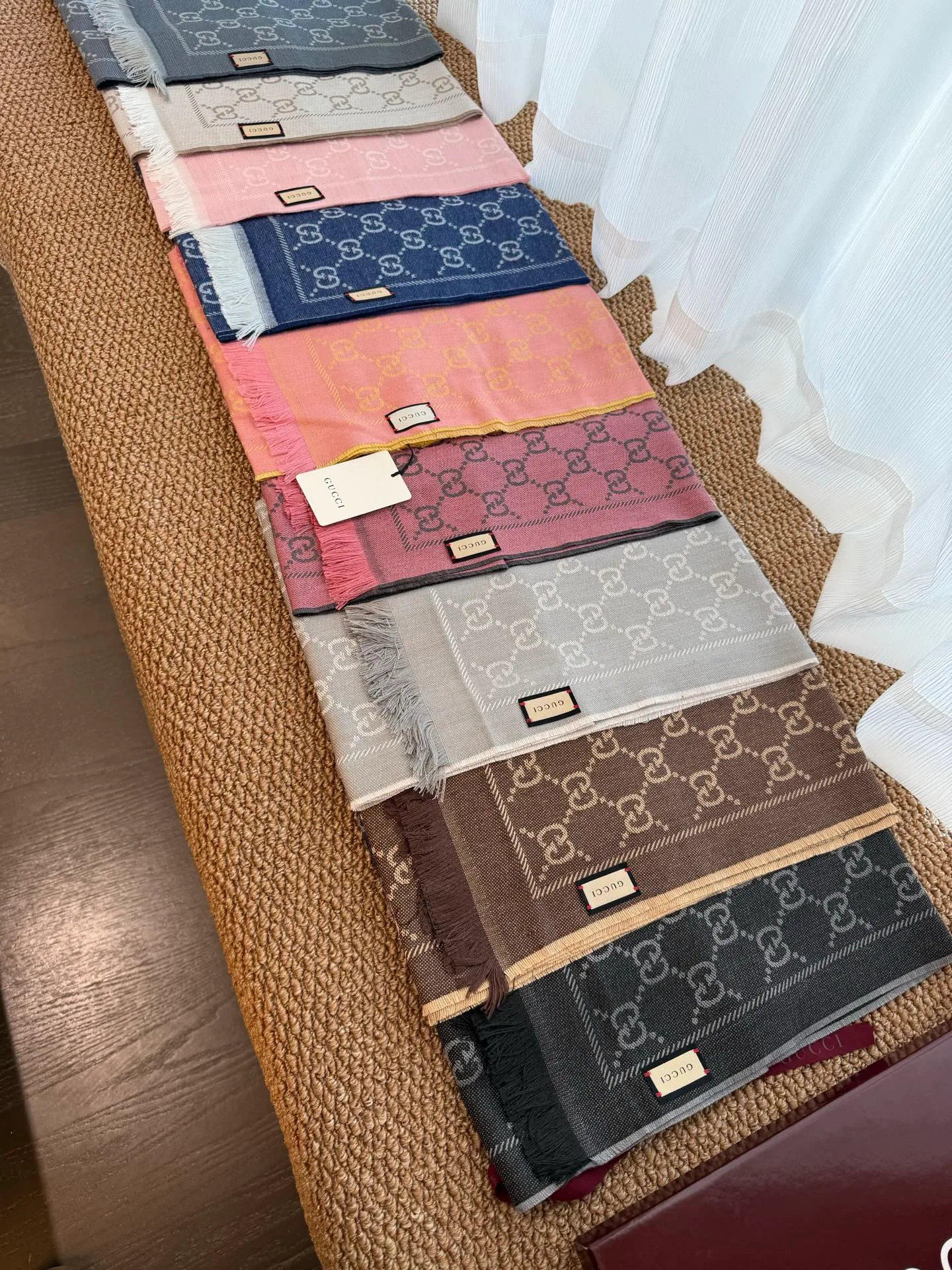 Шарфы Gucci 18002730
