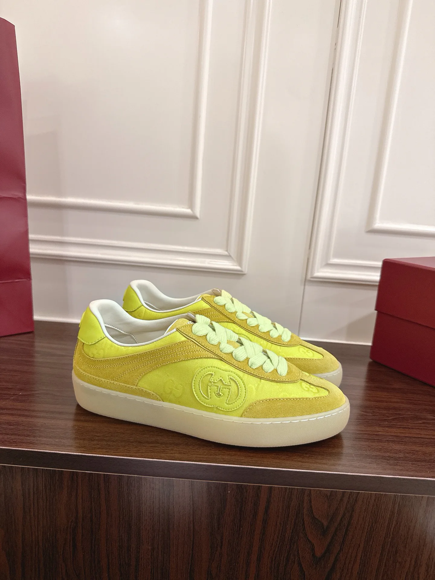 Кроссовки Женские Gucci 1883926