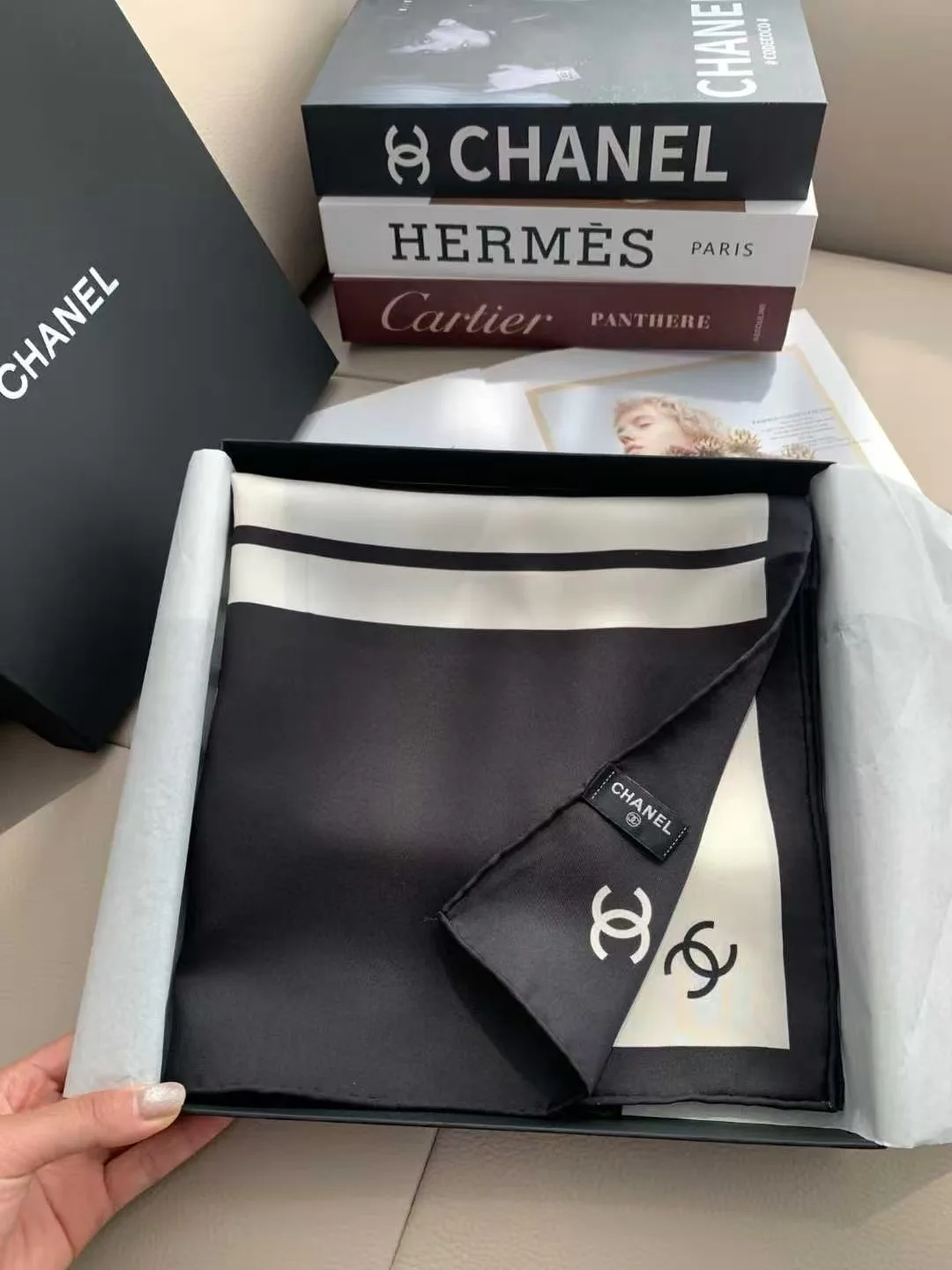 Платки Chanel 18222536