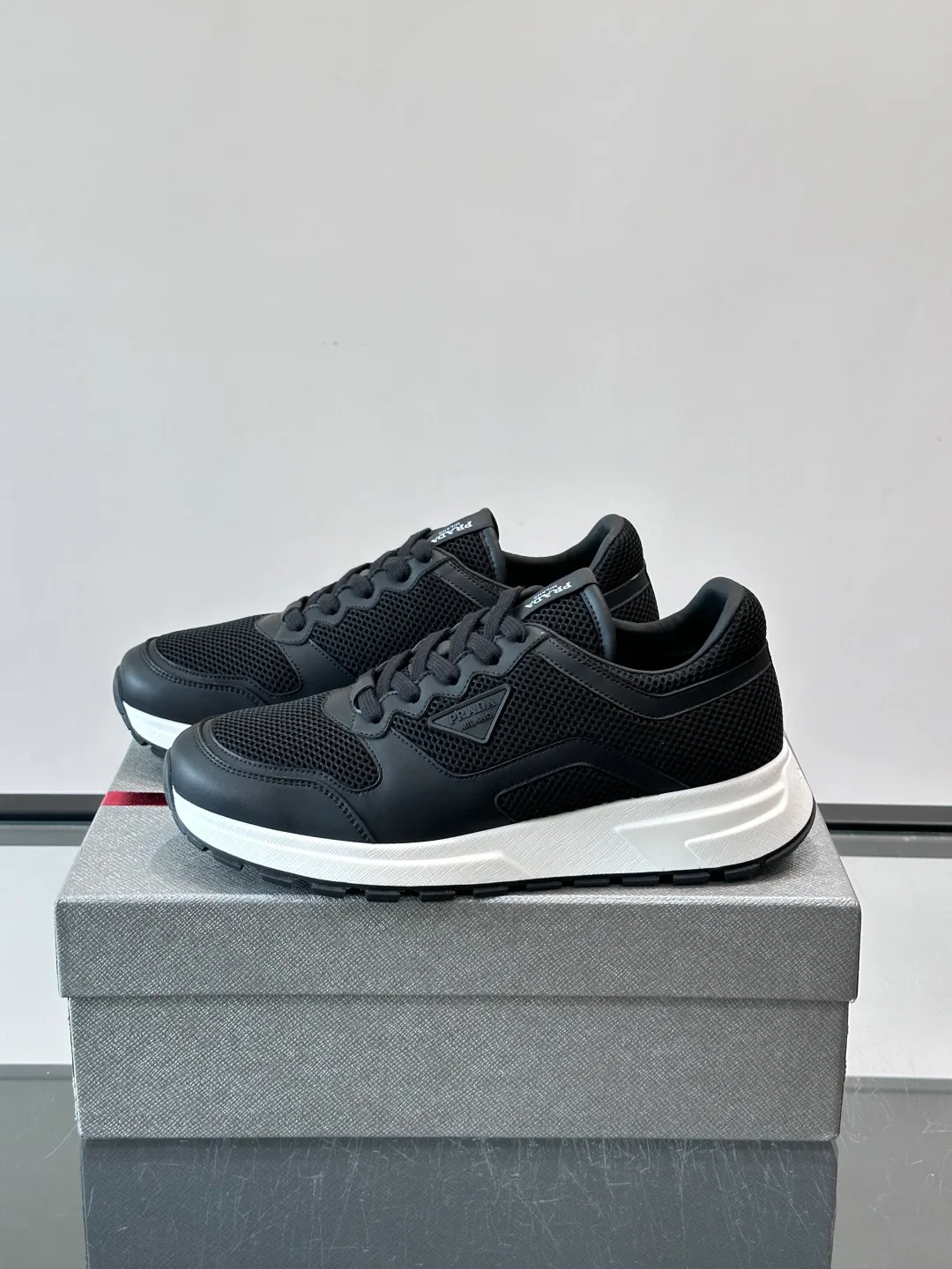 Кроссовки Мужские Prada 17349412