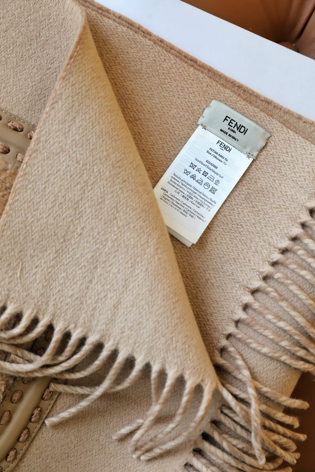 Шарфы Fendi 18265997