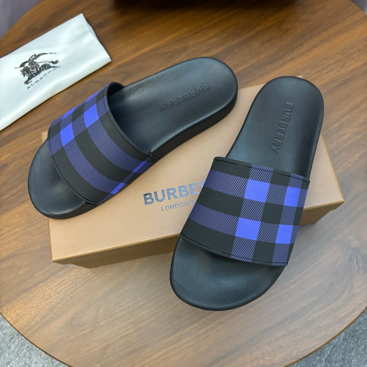 Шлепанцы Женские Burberry 587967