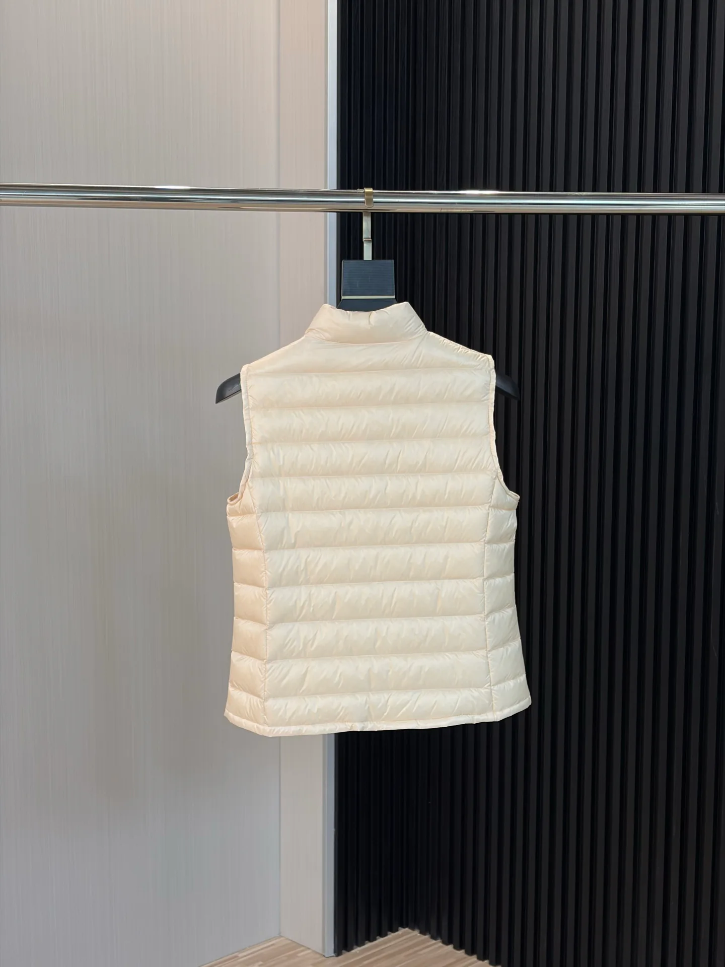 Жилеты Женские Moncler 18048233