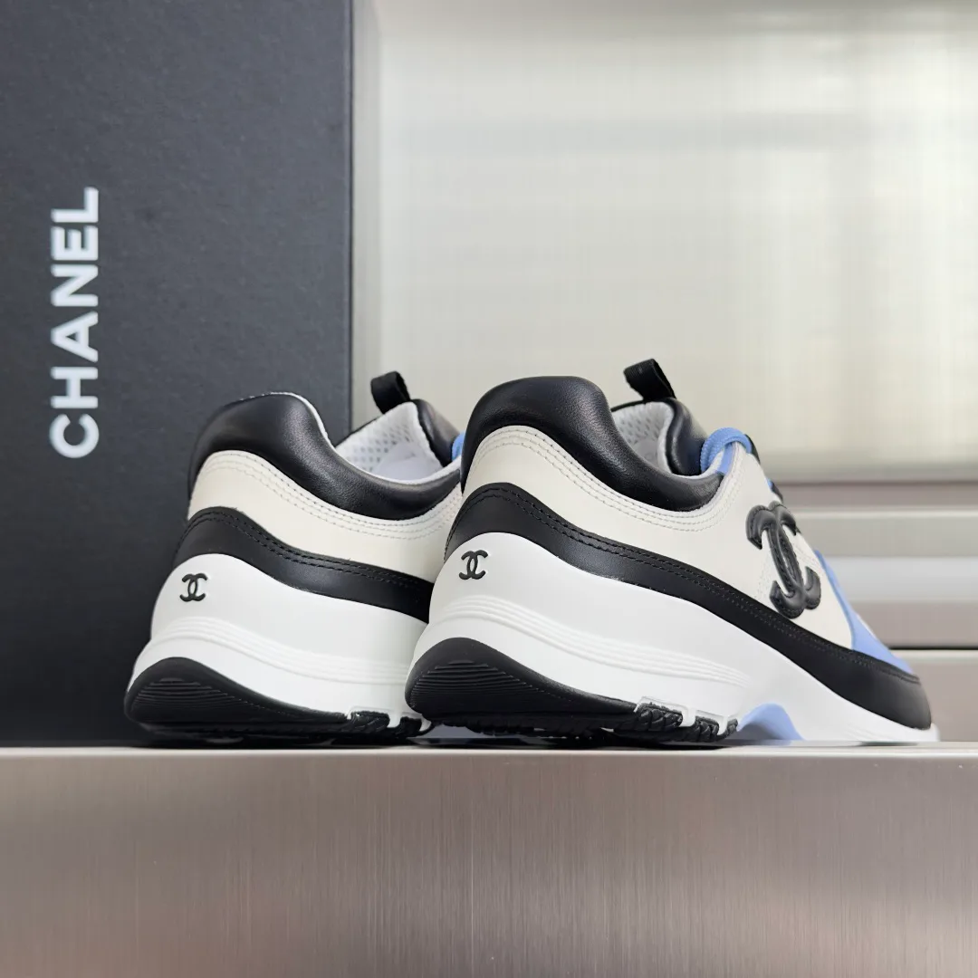 Кроссовки Женские Chanel 18604259