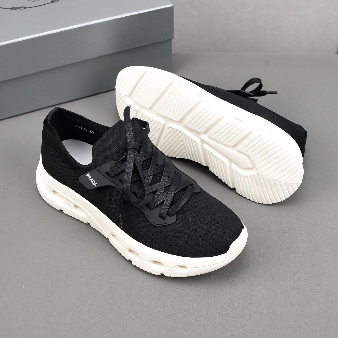 Кроссовки Мужские Prada 10736405