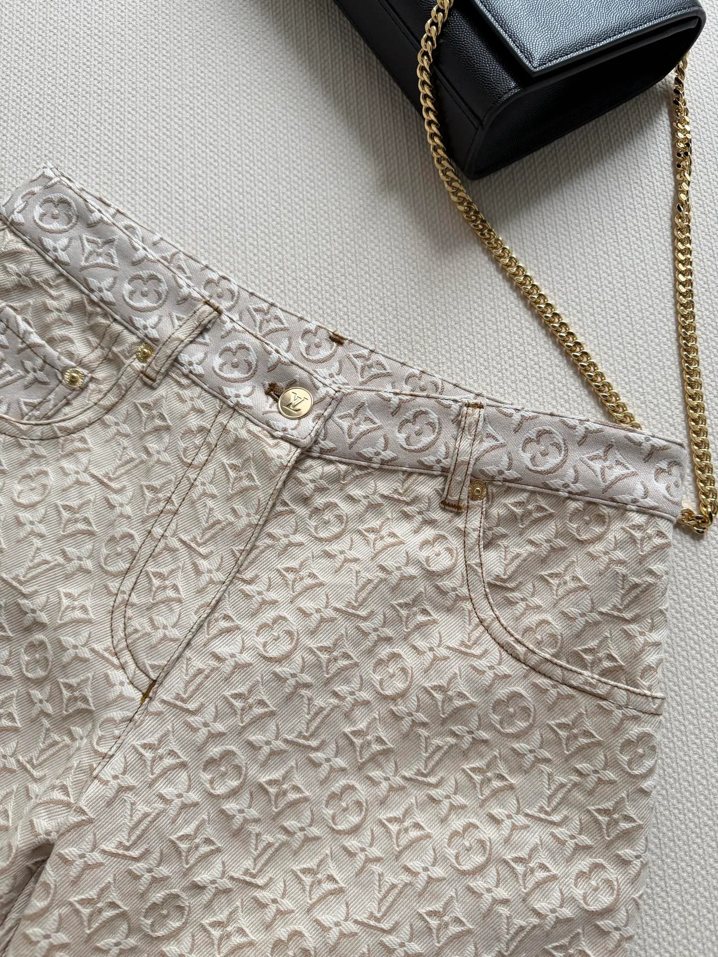 Джинсы Женские Louis Vuitton 11520106