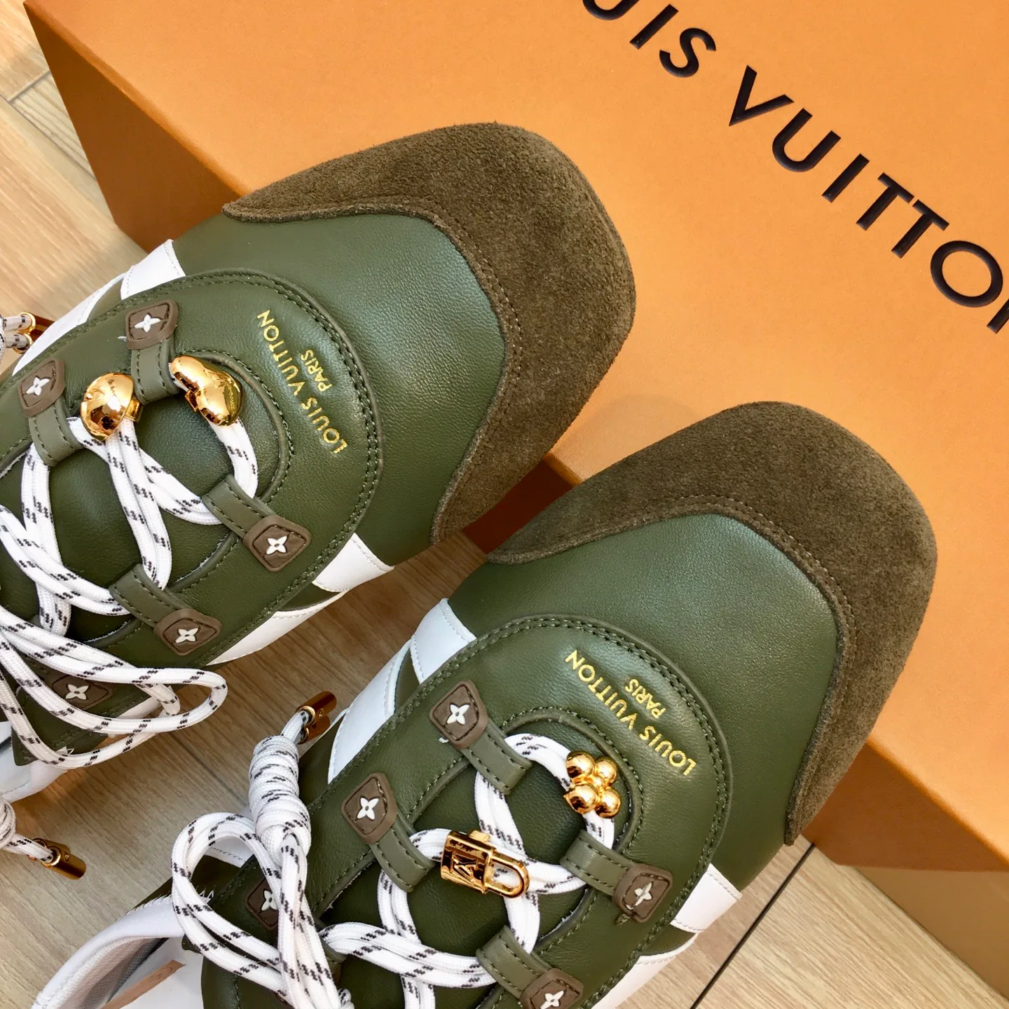 Кроссовки Женские Louis Vuitton 1590948