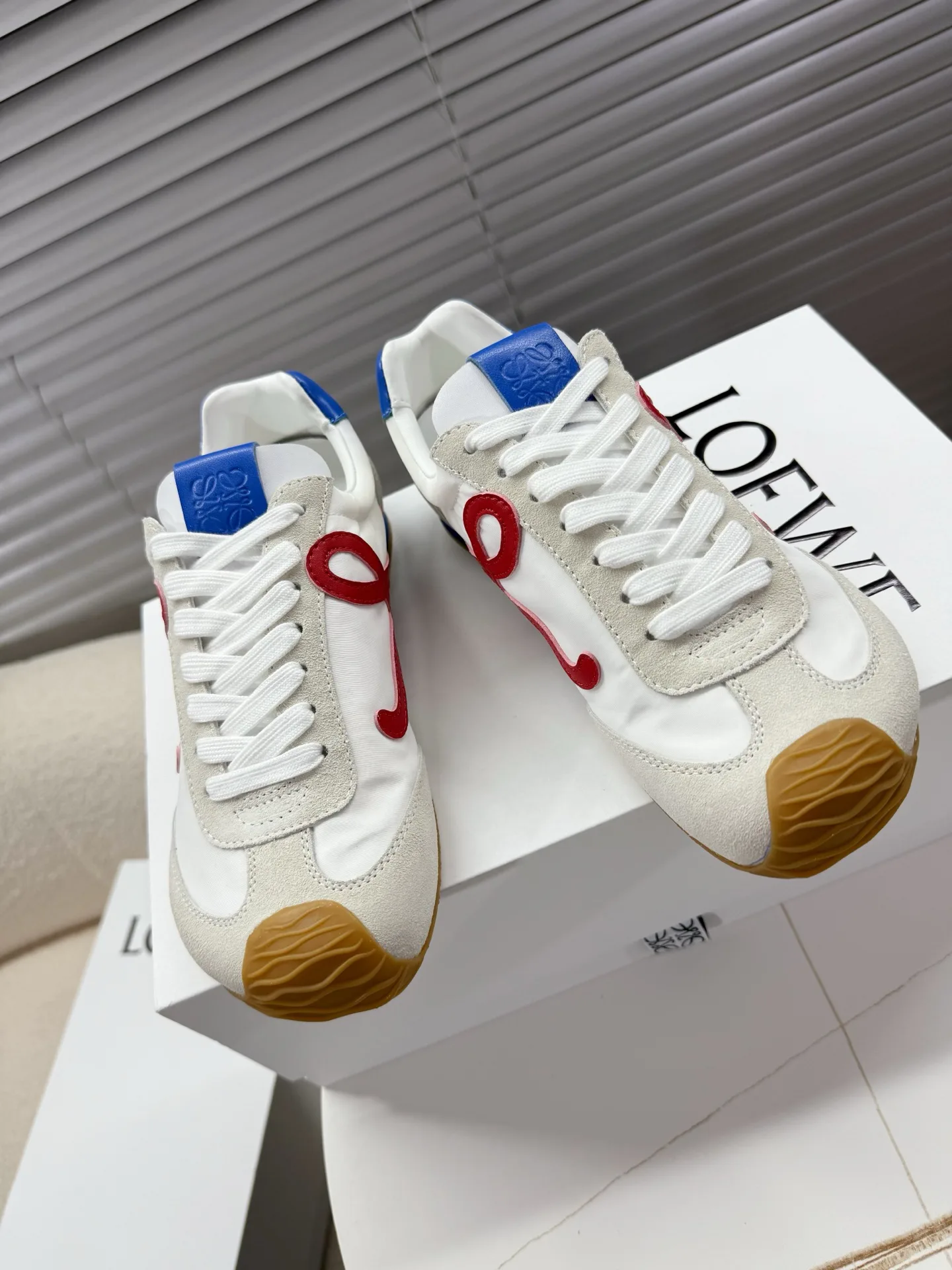 Кроссовки Женские Loewe 17127