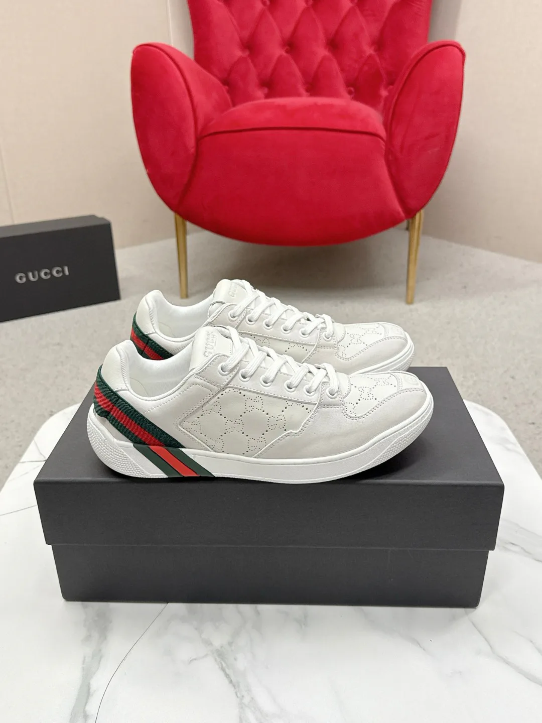Кроссовки Женские Gucci 19292618