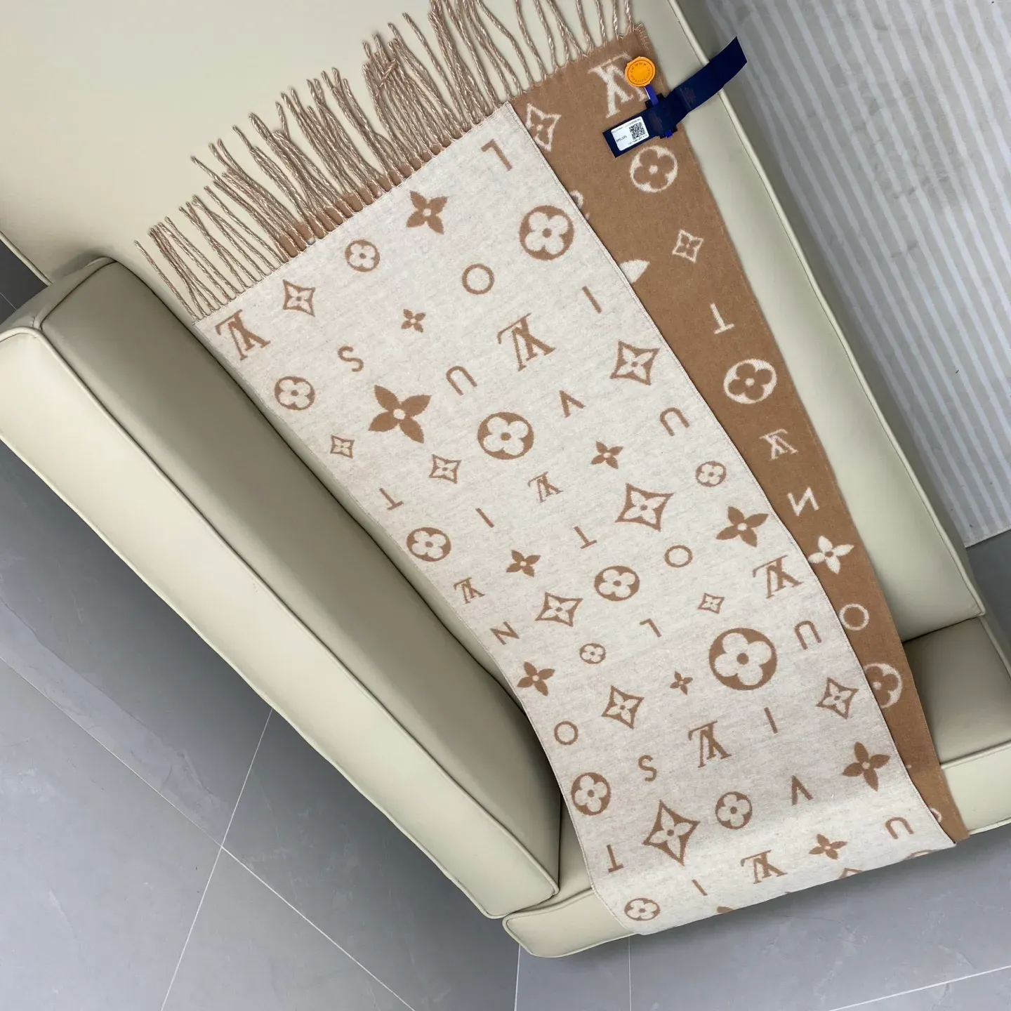 Шарфы Louis Vuitton 438506