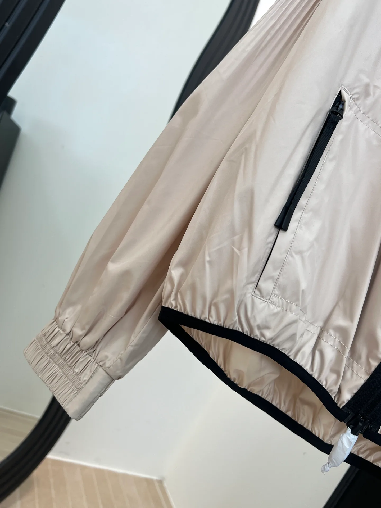 Куртки И Пуховики Женские Moncler 12261163