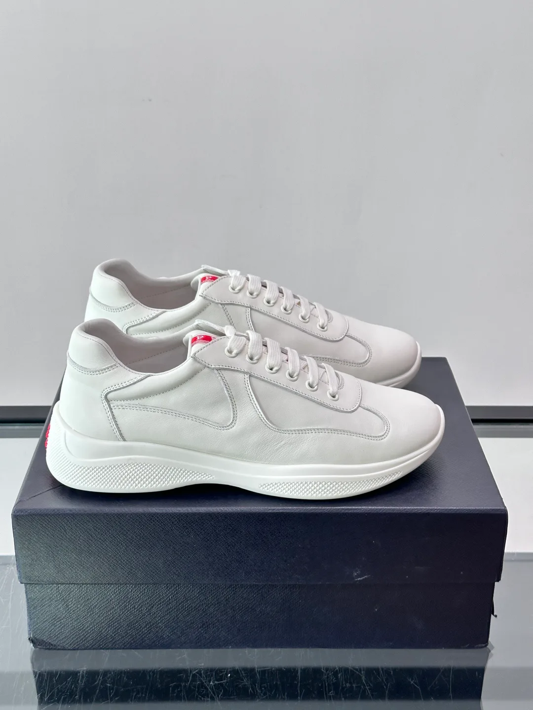 Кроссовки Женские Prada 18119253