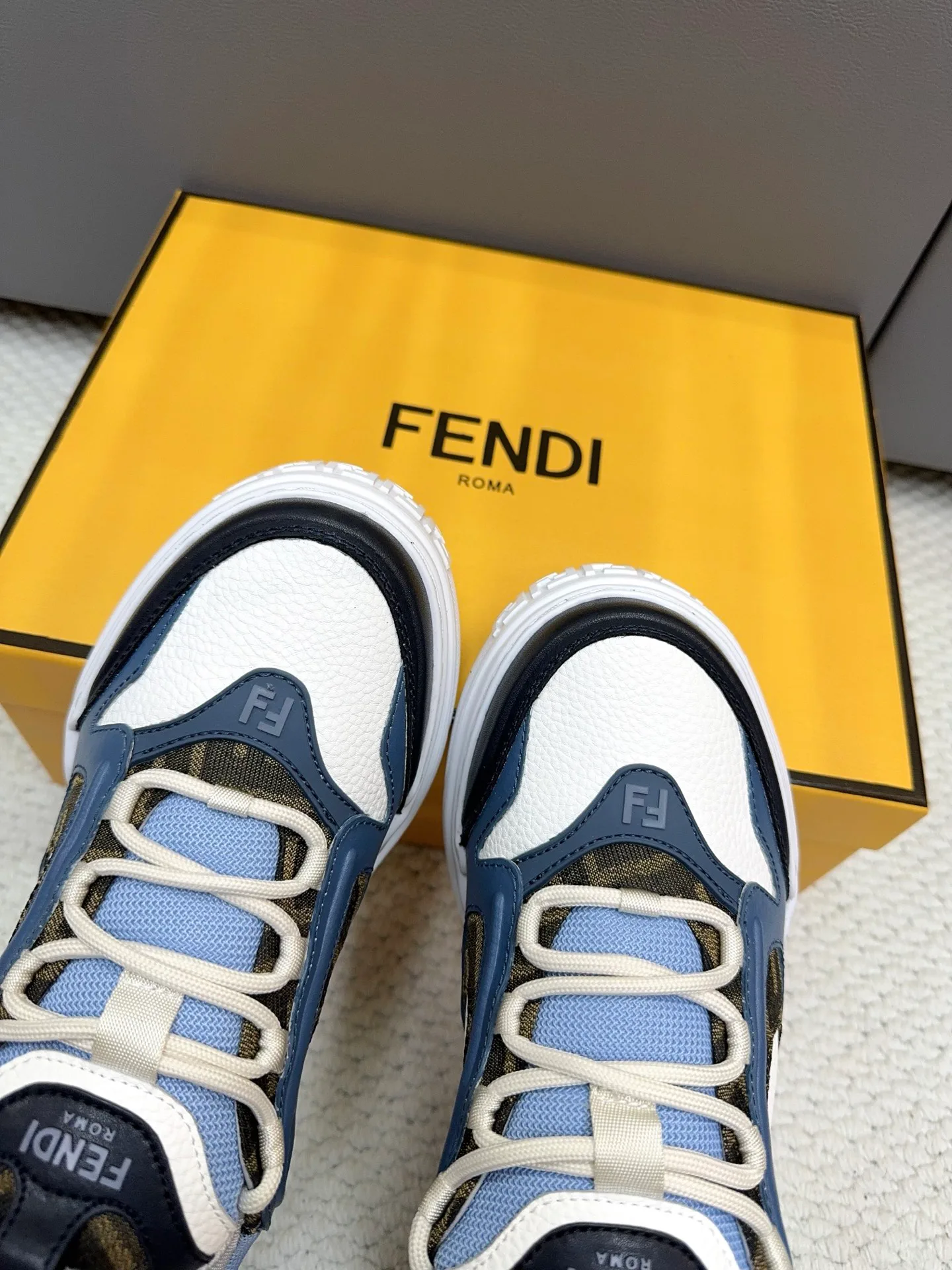 Кроссовки Мужские Fendi 354128