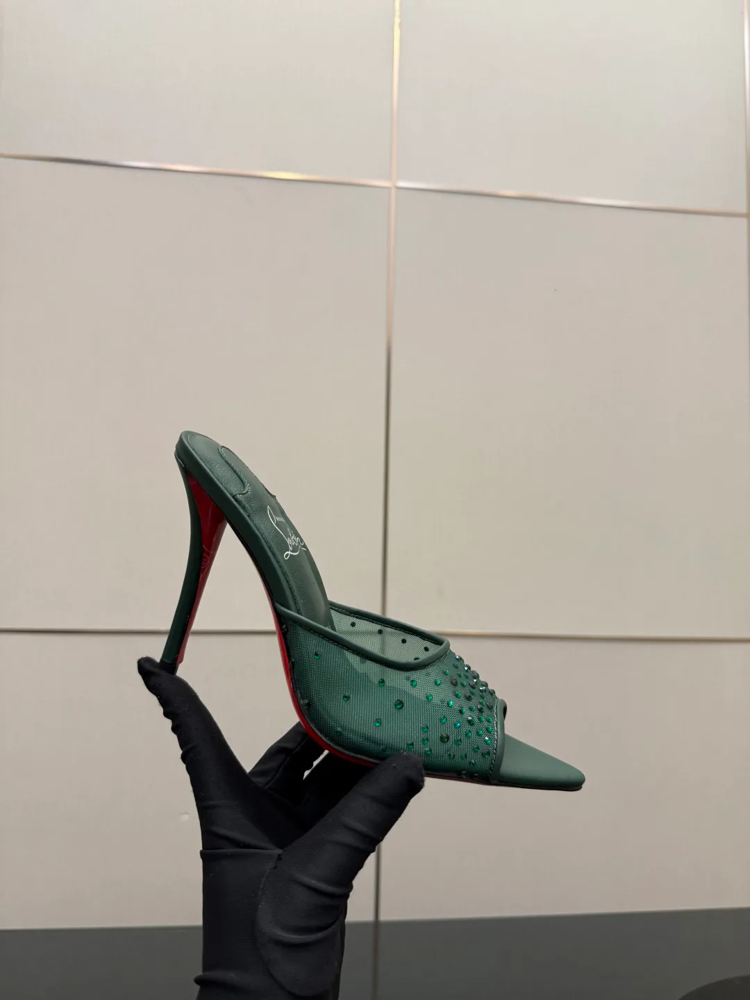 Босоножки Женские Christian Louboutin 731974