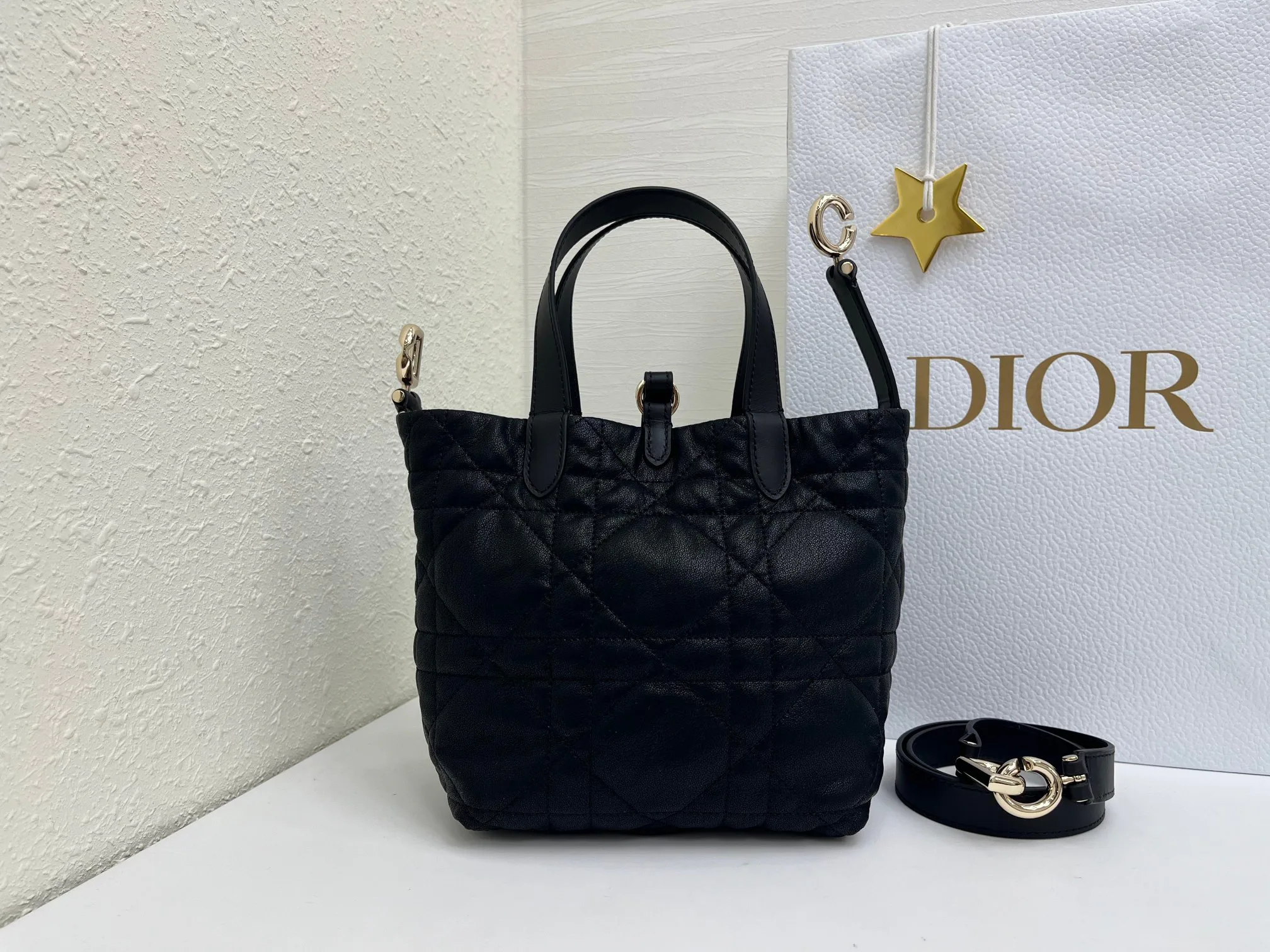 Классические Сумки Женские Christian Dior 17345160