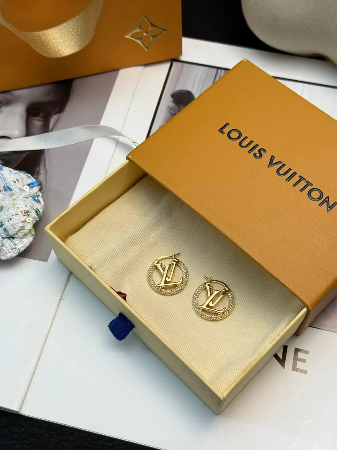Бижутерия Louis Vuitton 18555893
